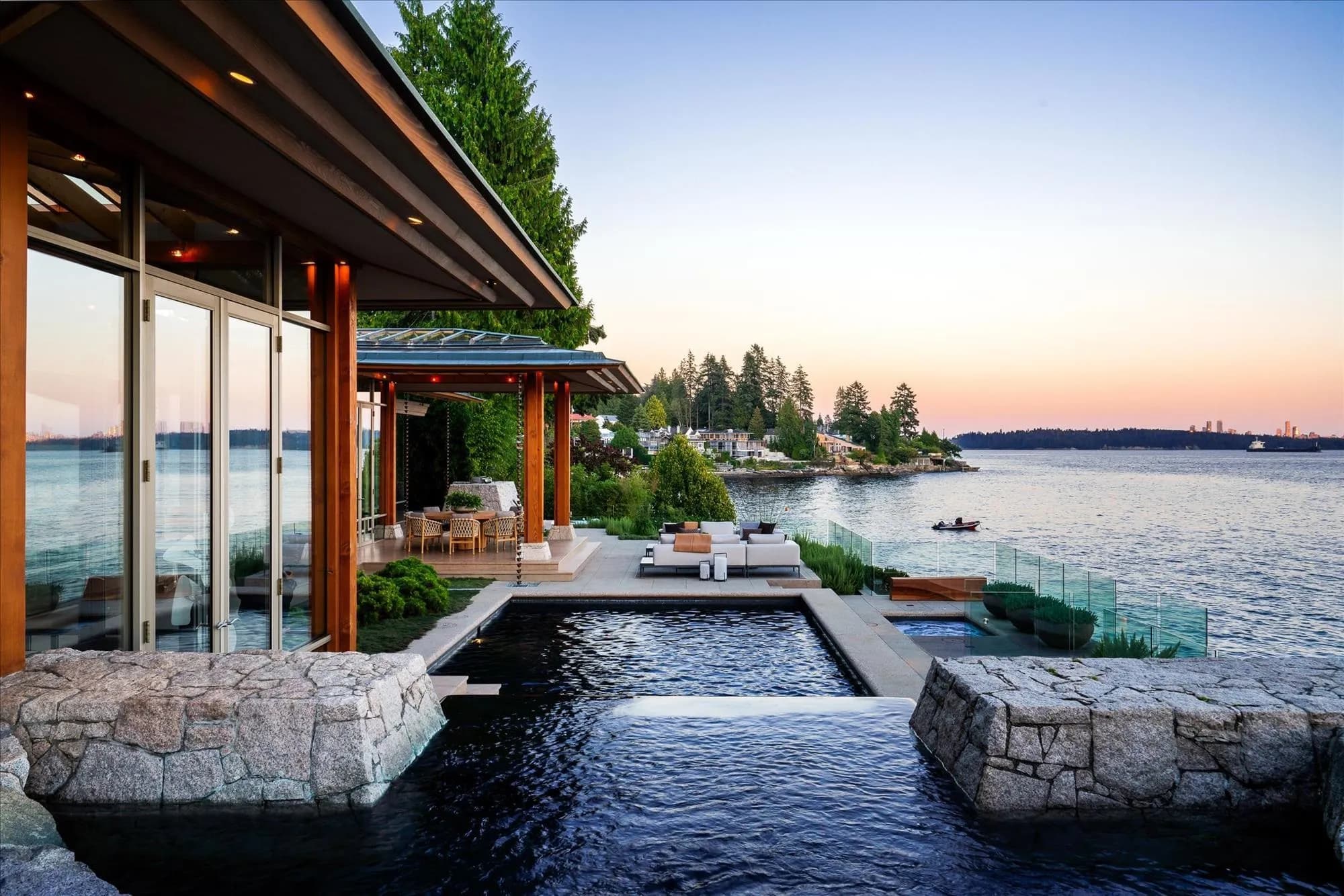 3330 Radcliffe Avenue, West Vancouver, BC V7V 1G6 — image 3