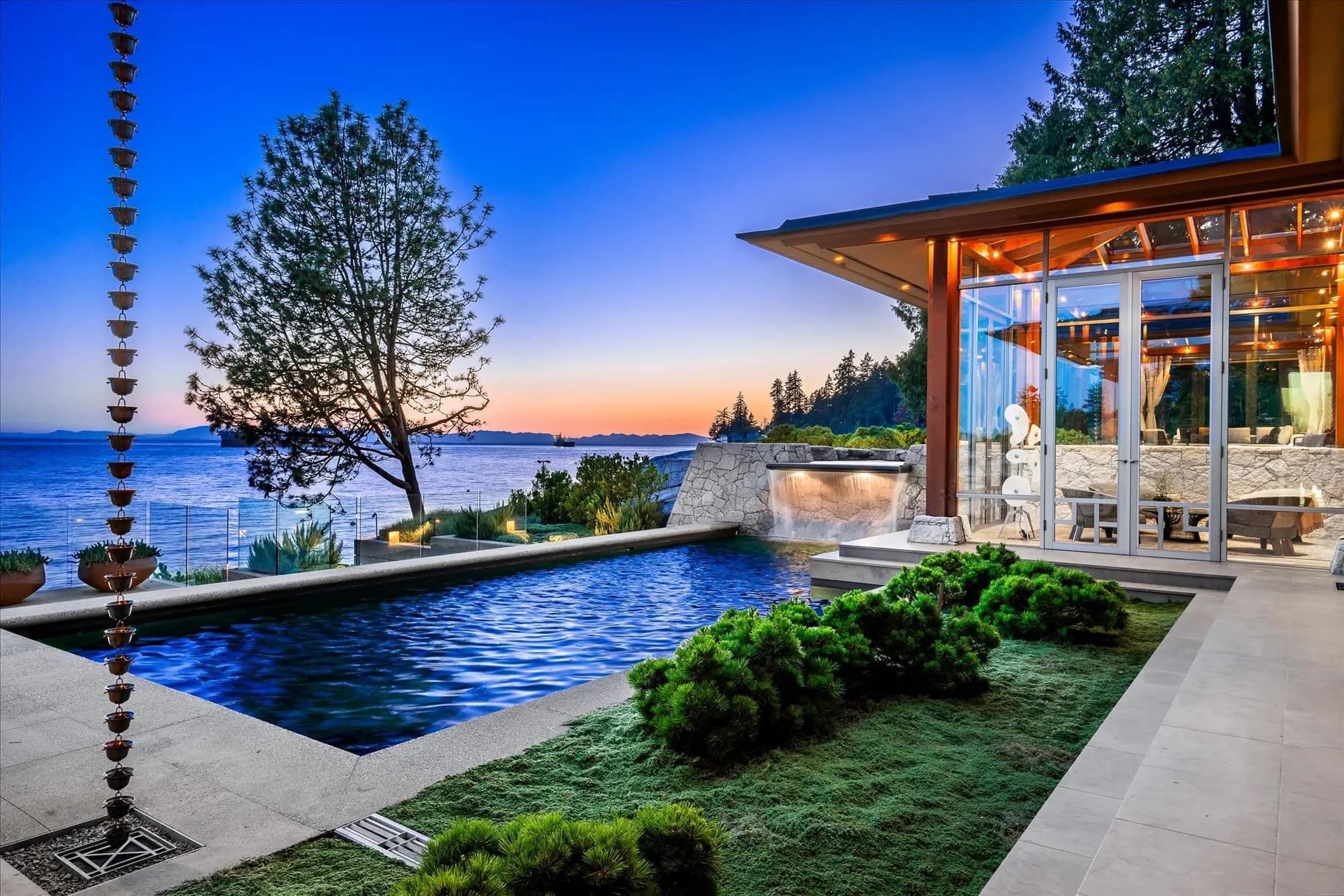 3330 Radcliffe Avenue, West Vancouver, BC V7V 1G6 — image 9