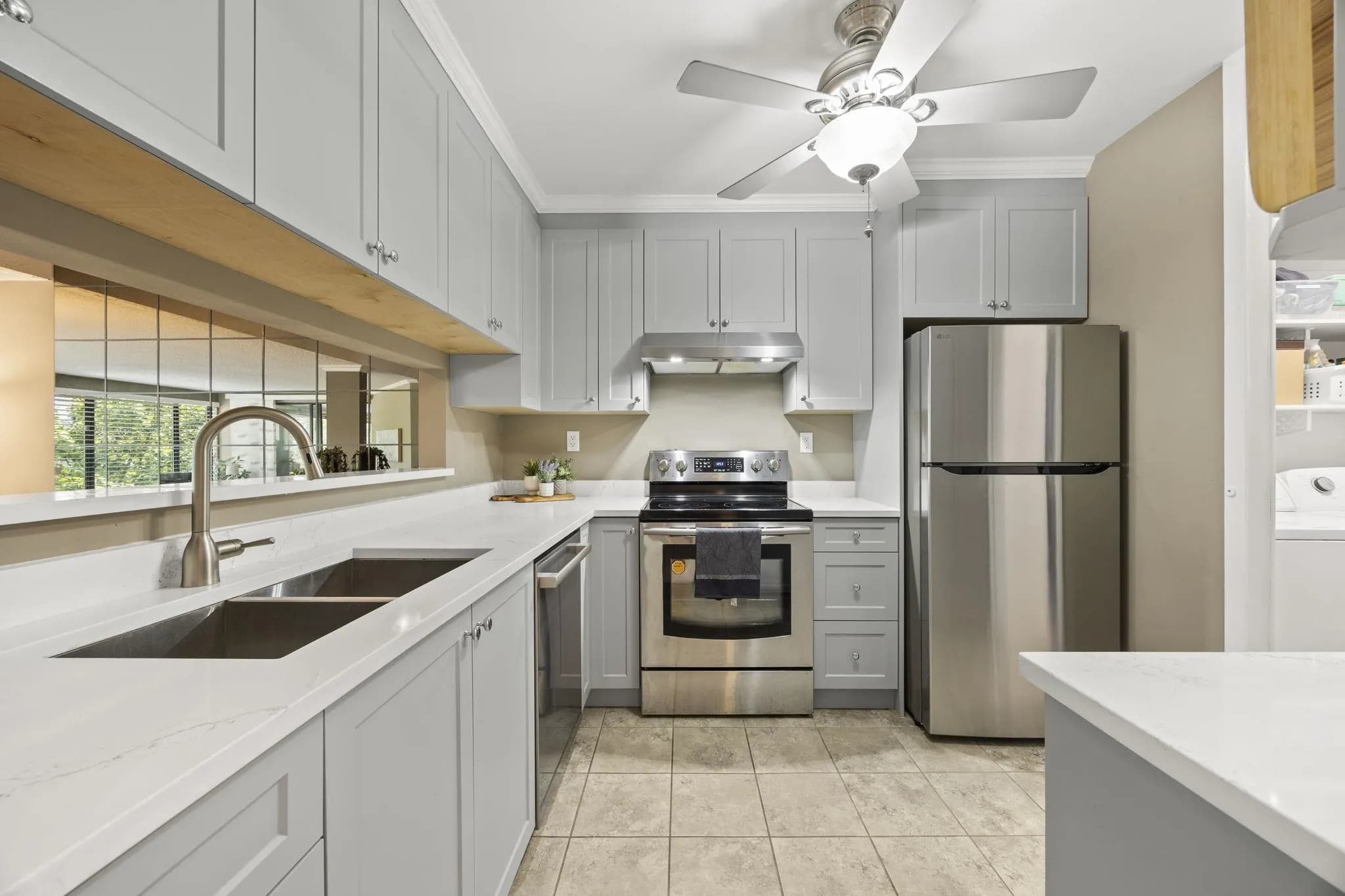 212 15313 19 Avenue, Surrey, BC V4A 1X6 — image 9