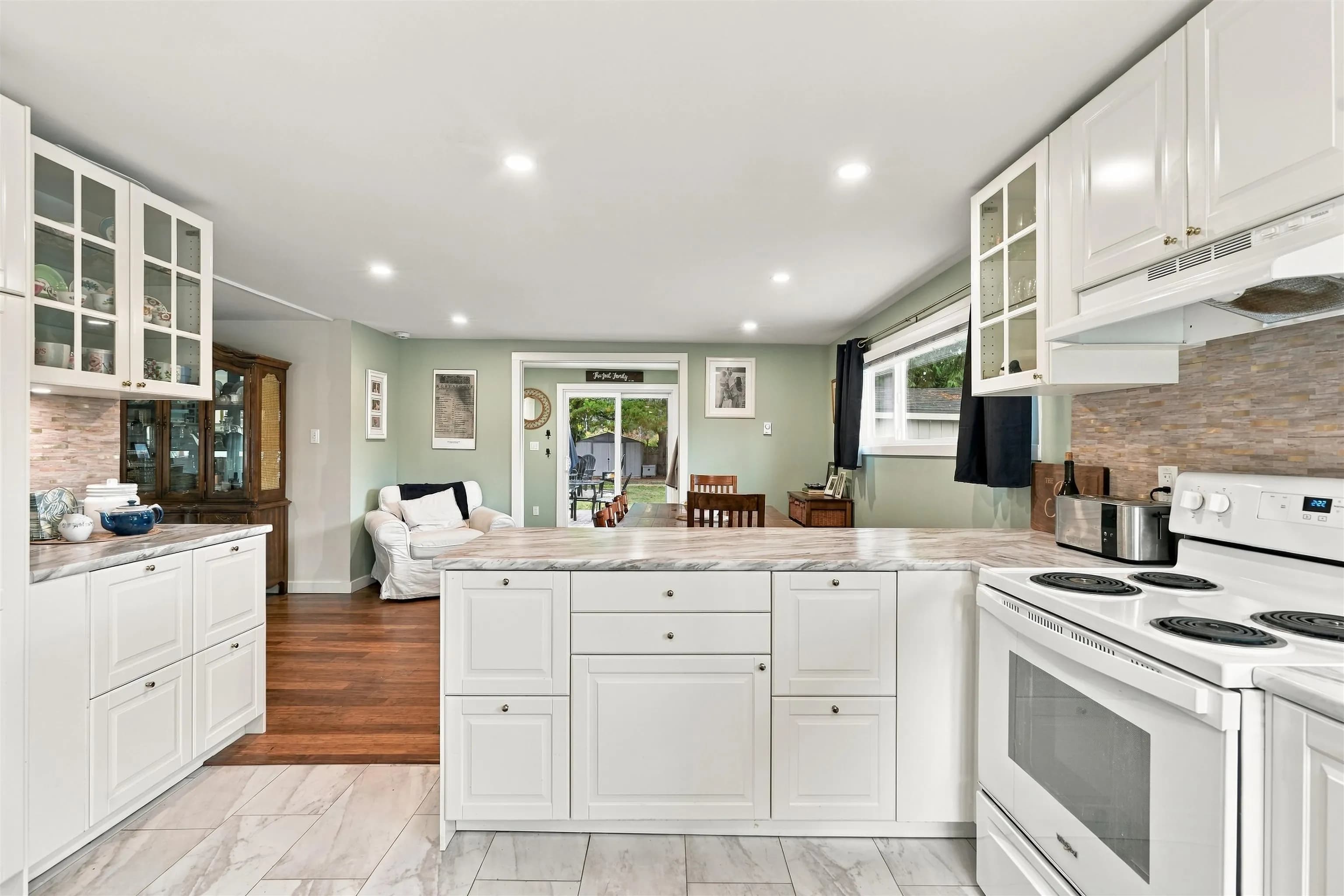 5734 Pebble Crescent, Sechelt, BC V0N 3A0 — image 14
