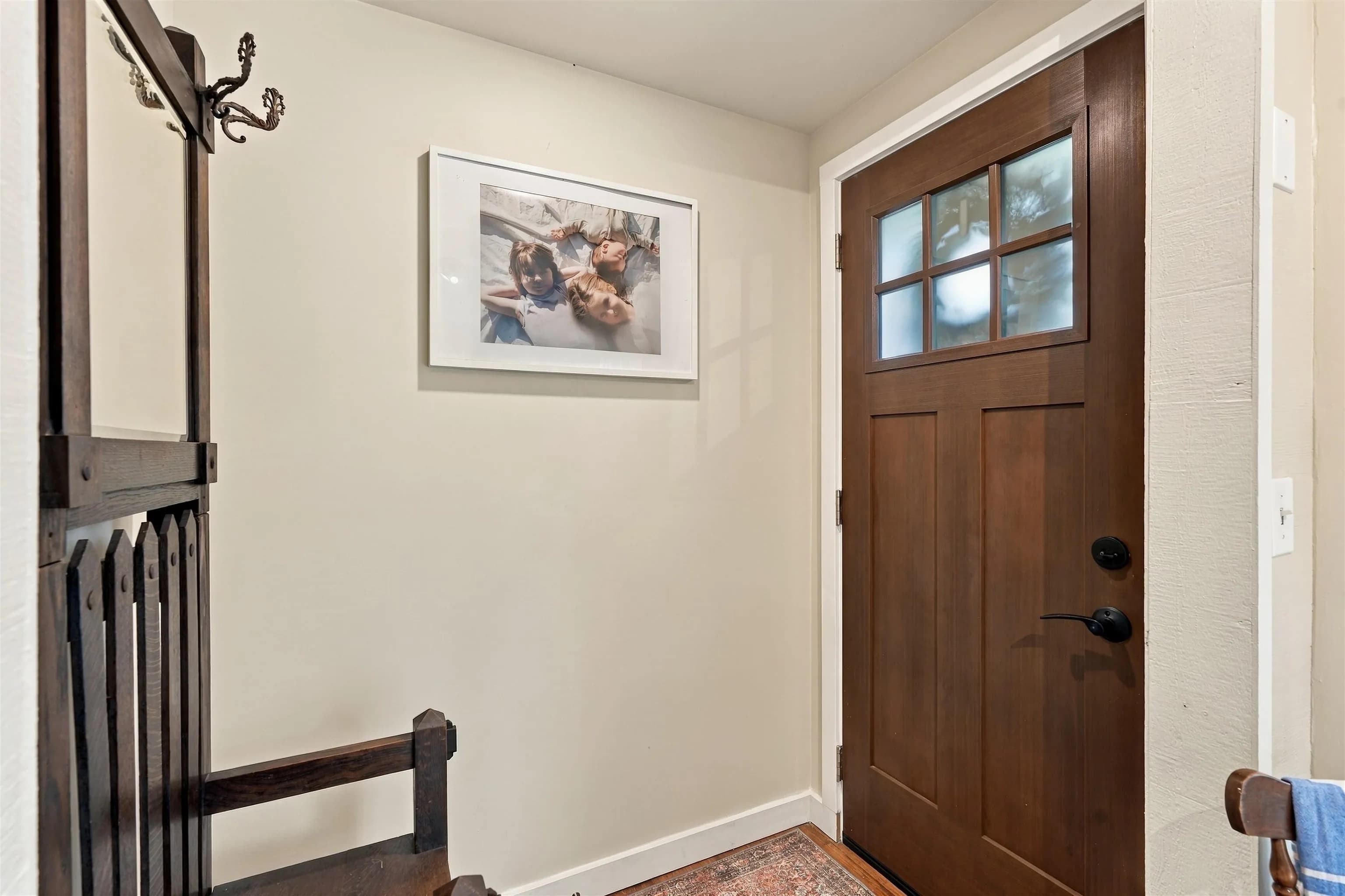 5734 Pebble Crescent, Sechelt, BC V0N 3A0 — image 3