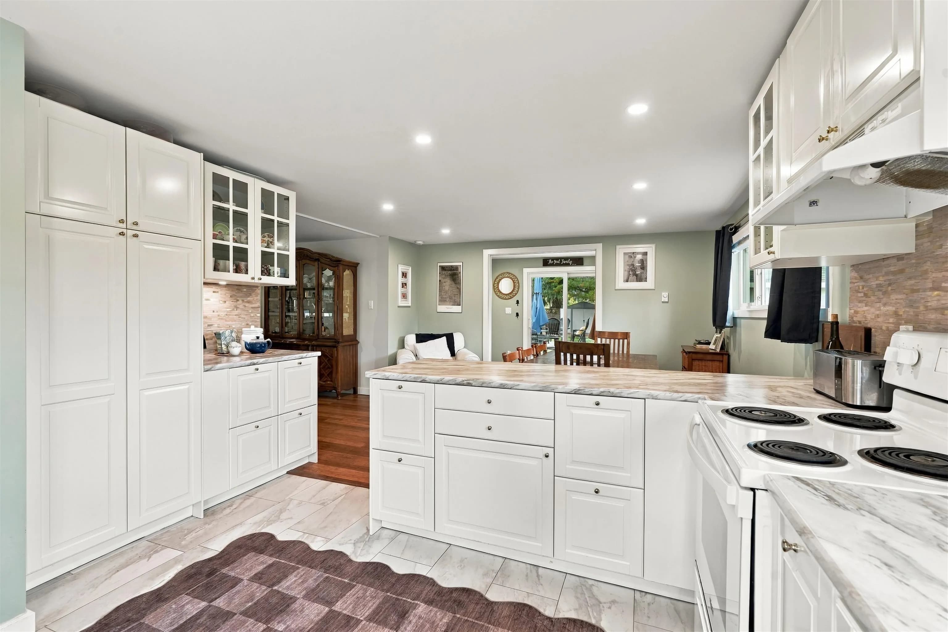 5734 Pebble Crescent, Sechelt, BC V0N 3A0 — image 15