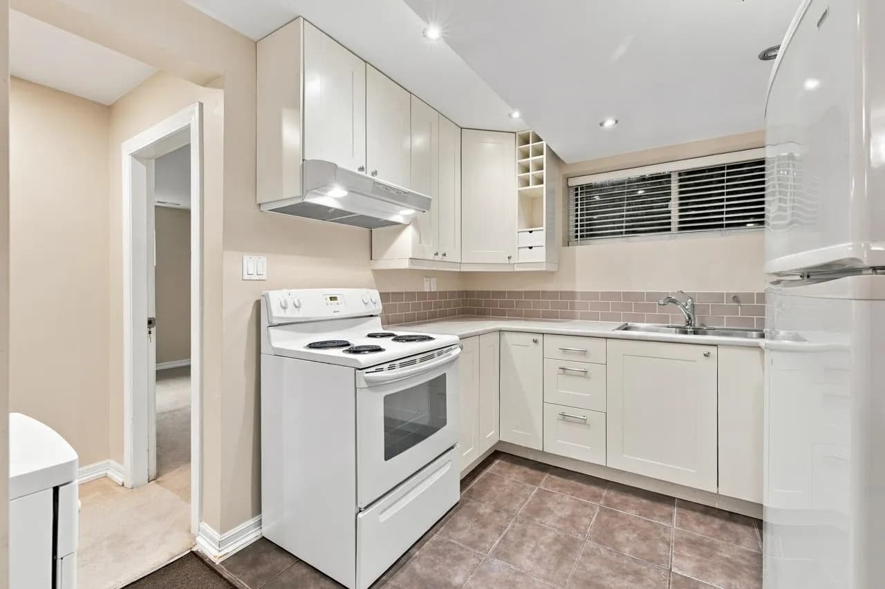 5788 Crown Street, Vancouver, BC V6N 2B7 — image 34
