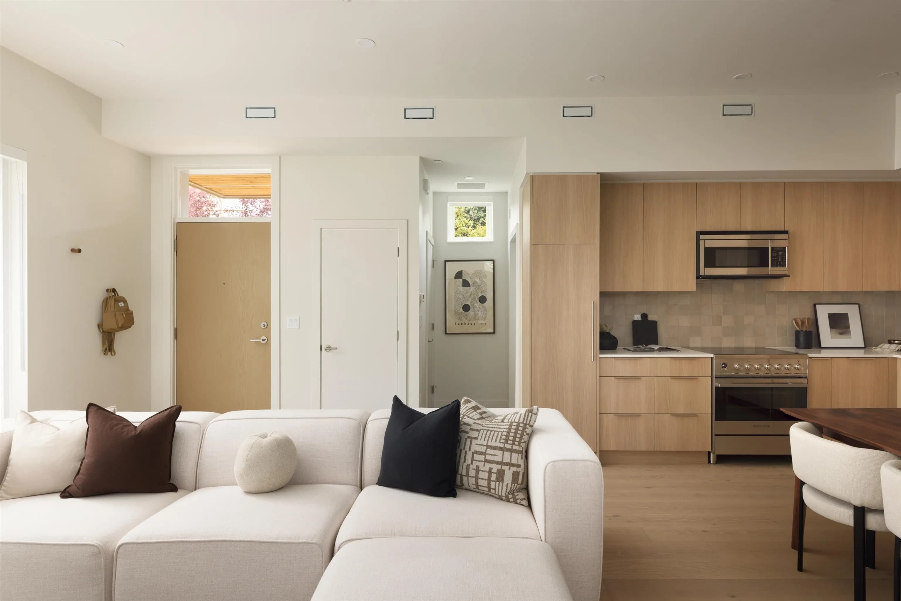 593 E 49th Avenue, Vancouver, BC V5W 2H1 — image 3