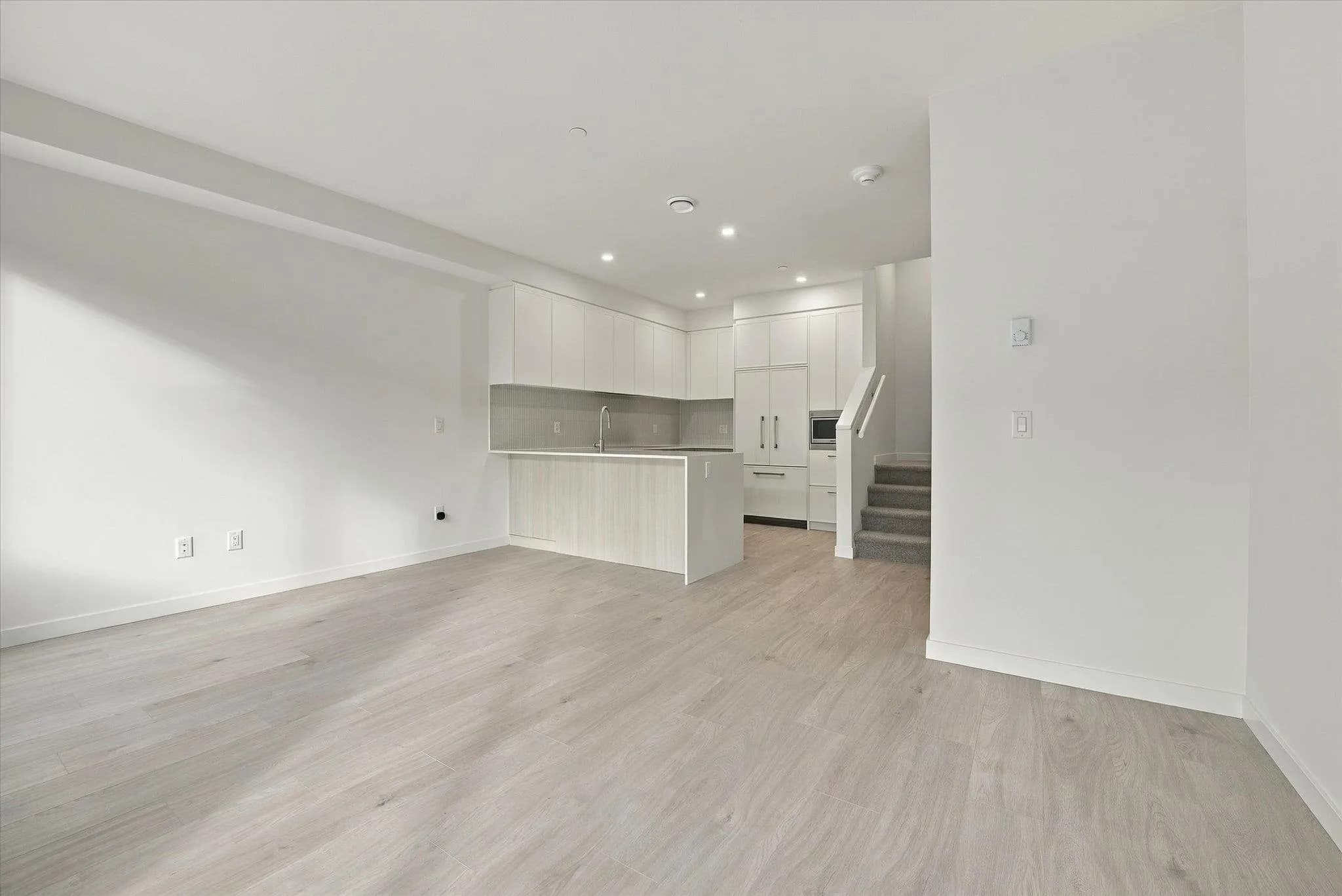 110 954 Lytton Street, North Vancouver, BC V7P 0C4 — image 4