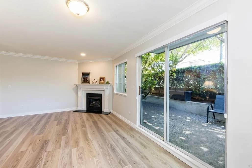 7 249 E 4th Street, North Vancouver, BC V7L 1J1 — image 1