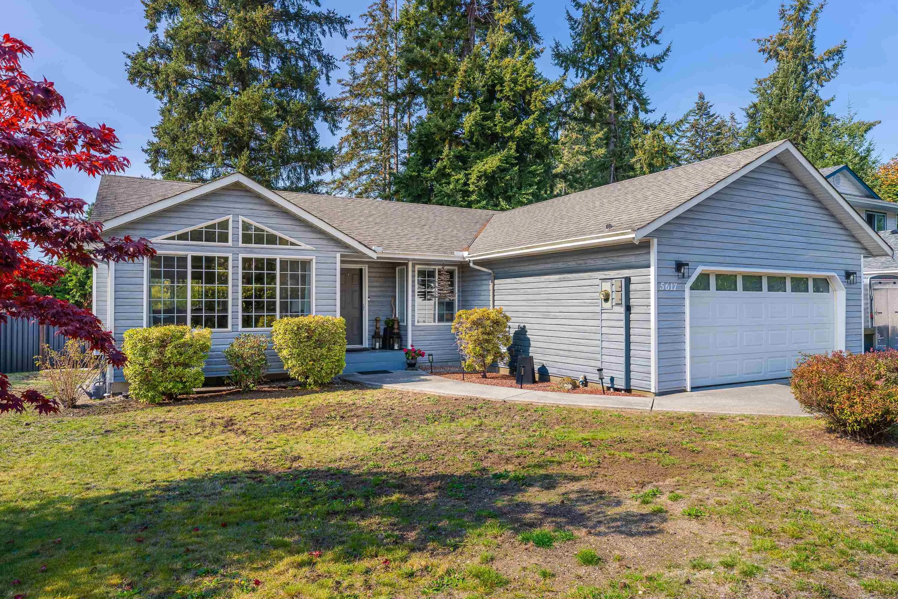 5617 Curtis Place, Sechelt, BC V7Z 0R9 — image 1