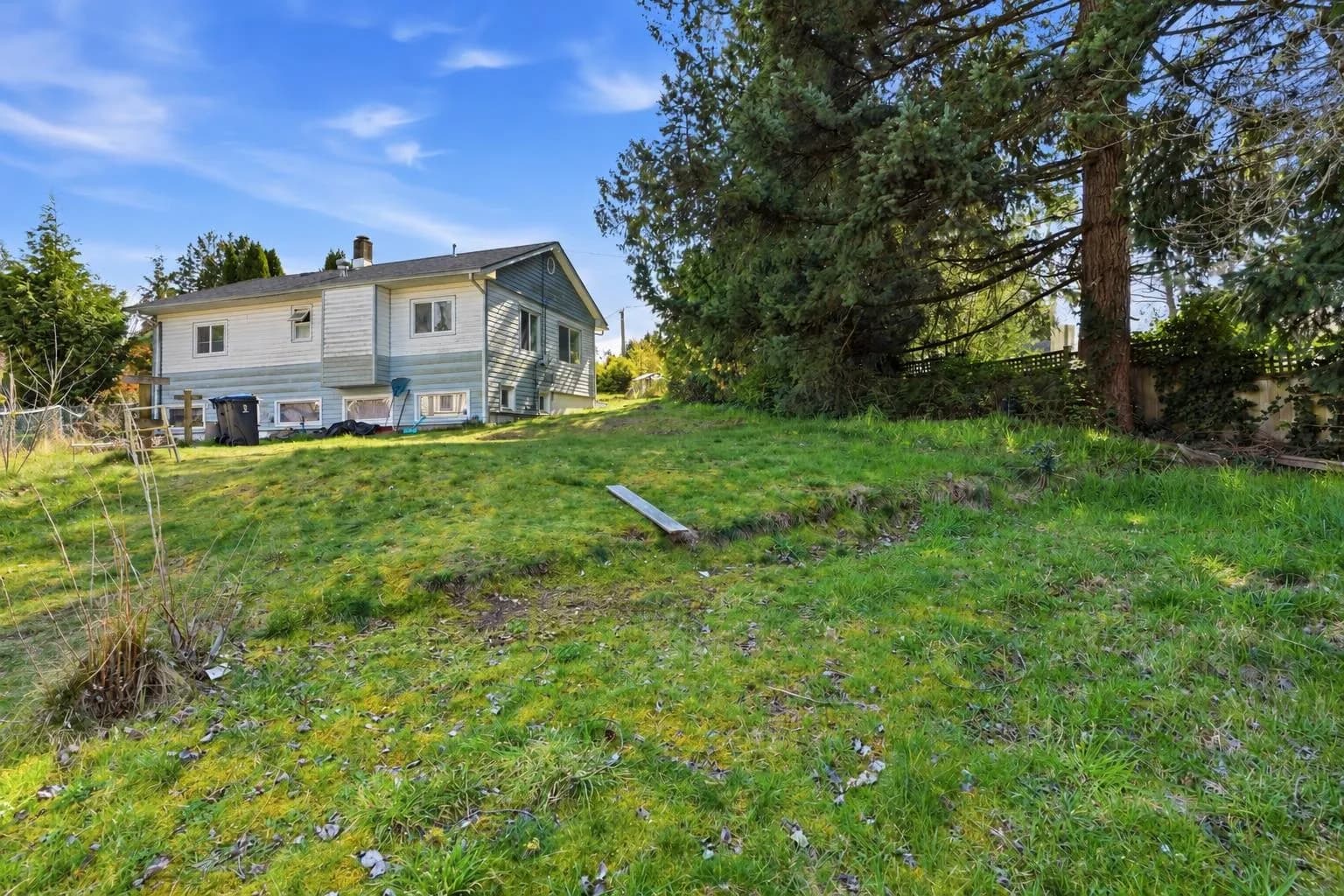 5689 Porpoise Bay Road, Sechelt, BC V0N 1V0 — image 4