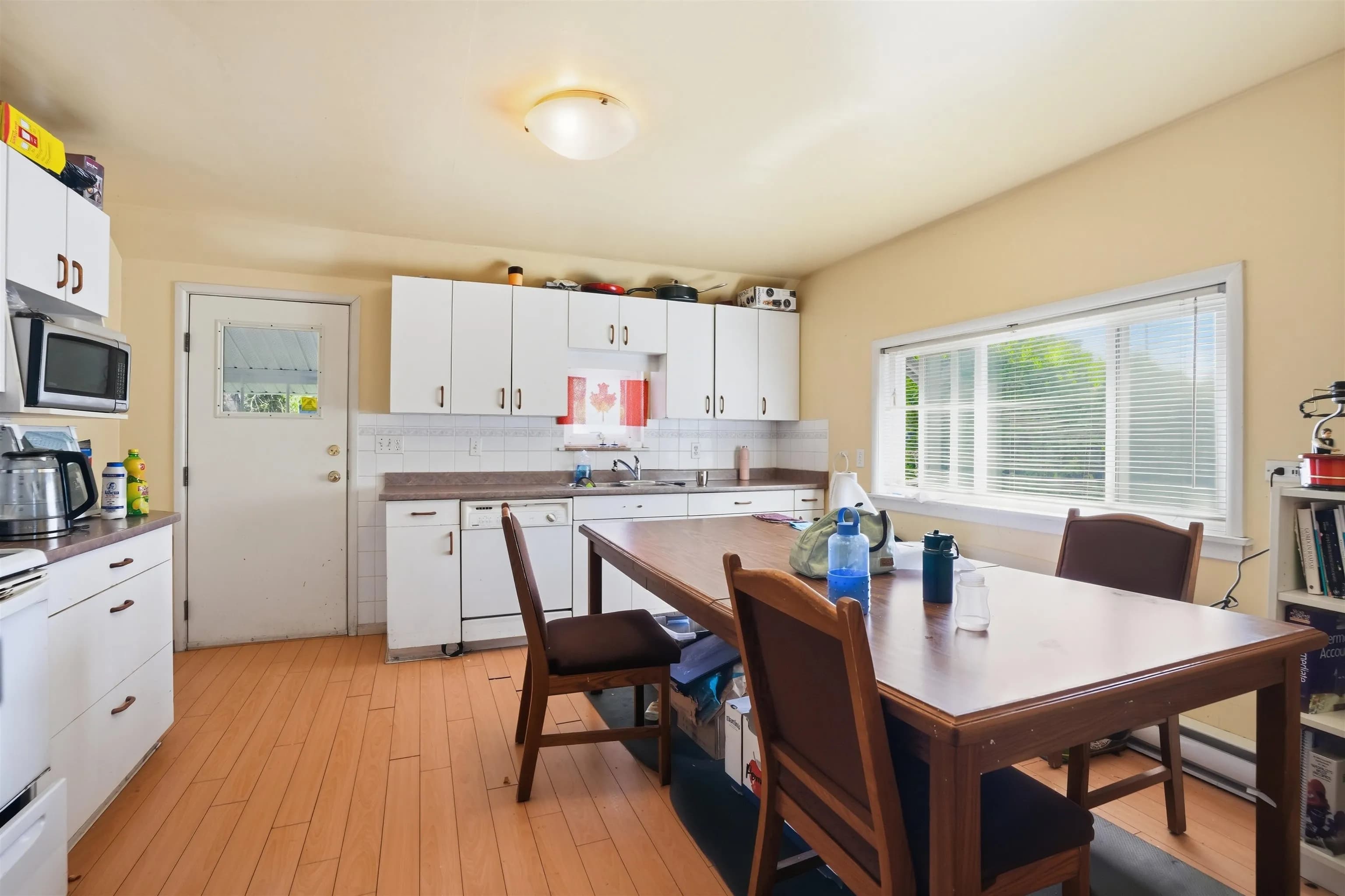 5689 Porpoise Bay Road, Sechelt, BC V0N 1V0 — image 16
