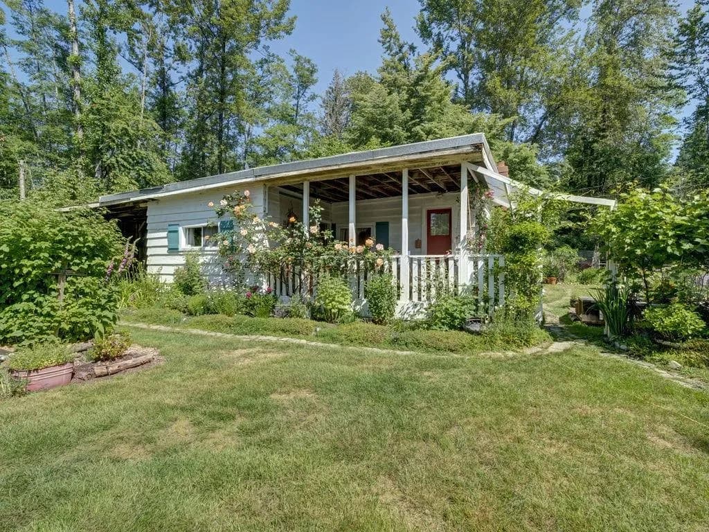 947 North Road, Gibsons, BC V0N 1V7 — image 3