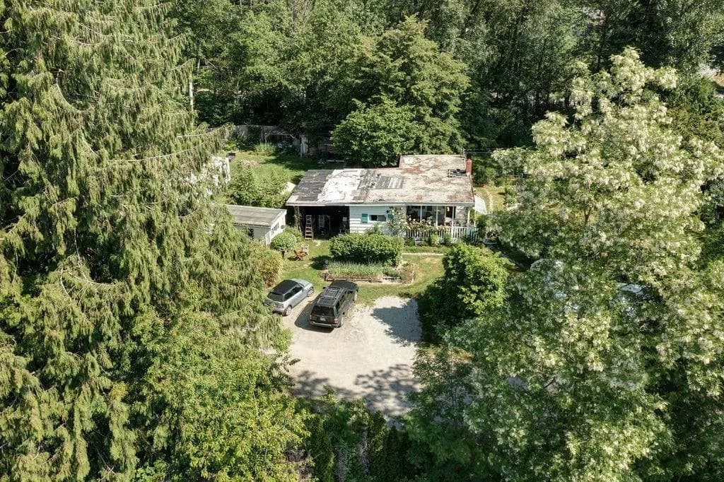 947 North Road, Gibsons, BC V0N 1V7 — image 34
