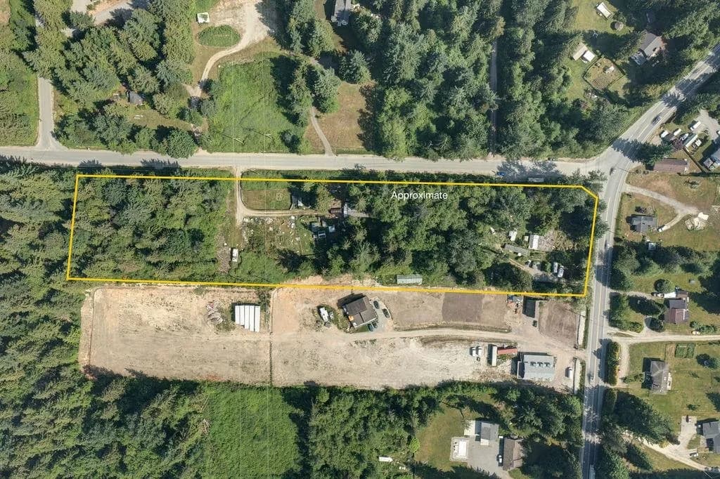 947 North Road, Gibsons, BC V0N 1V7 — image 30