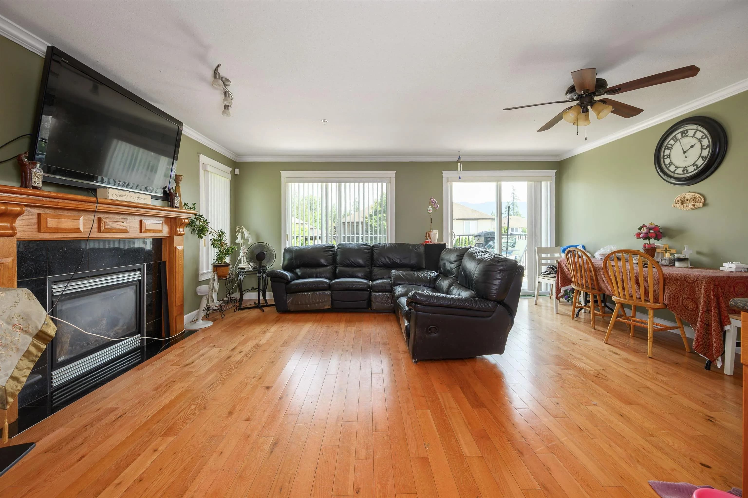 11382 240 Street, Maple Ridge, BC V2W 0B4 — image 11