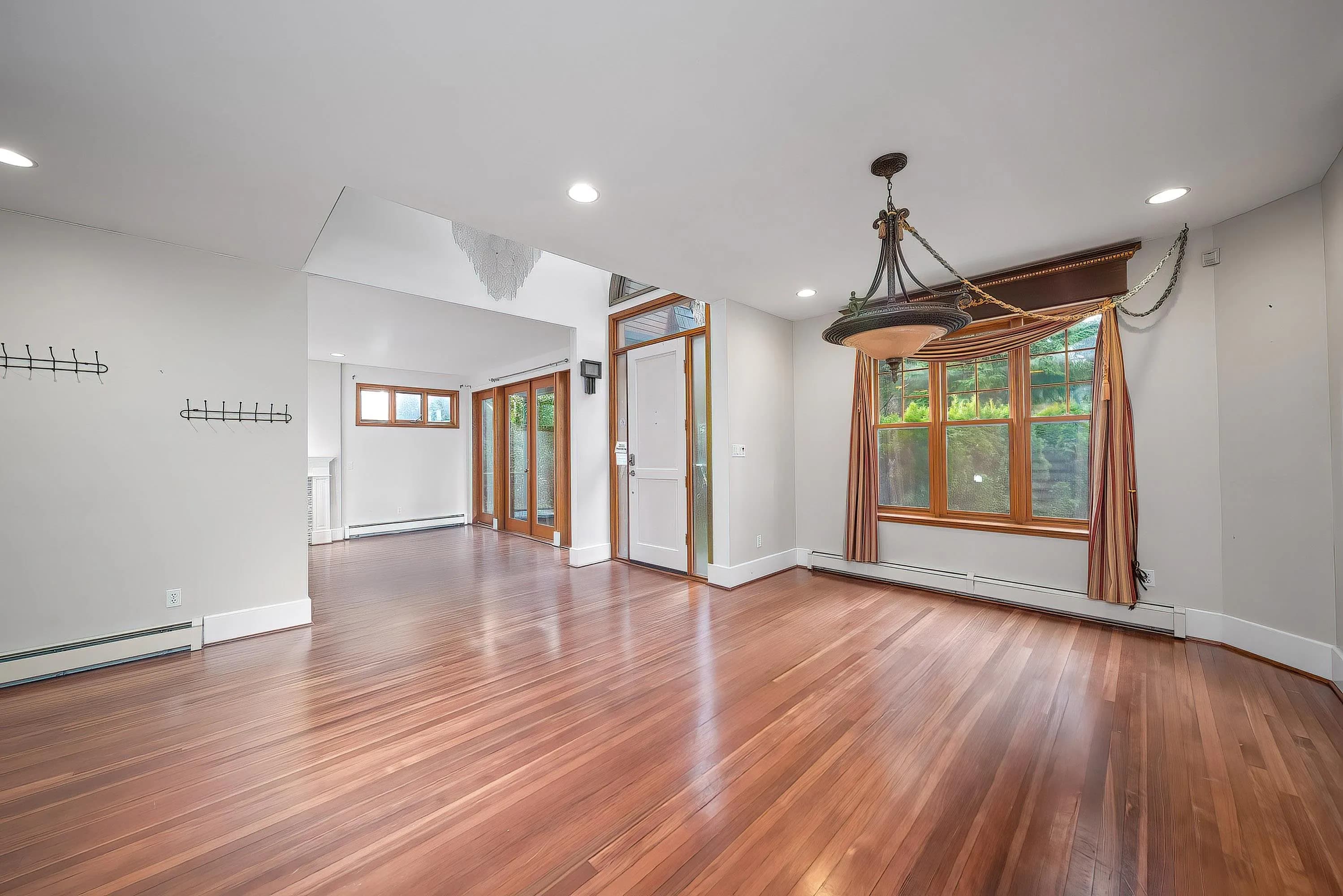 992 3rd Street, West Vancouver, BC V7T 2J3 — image 11