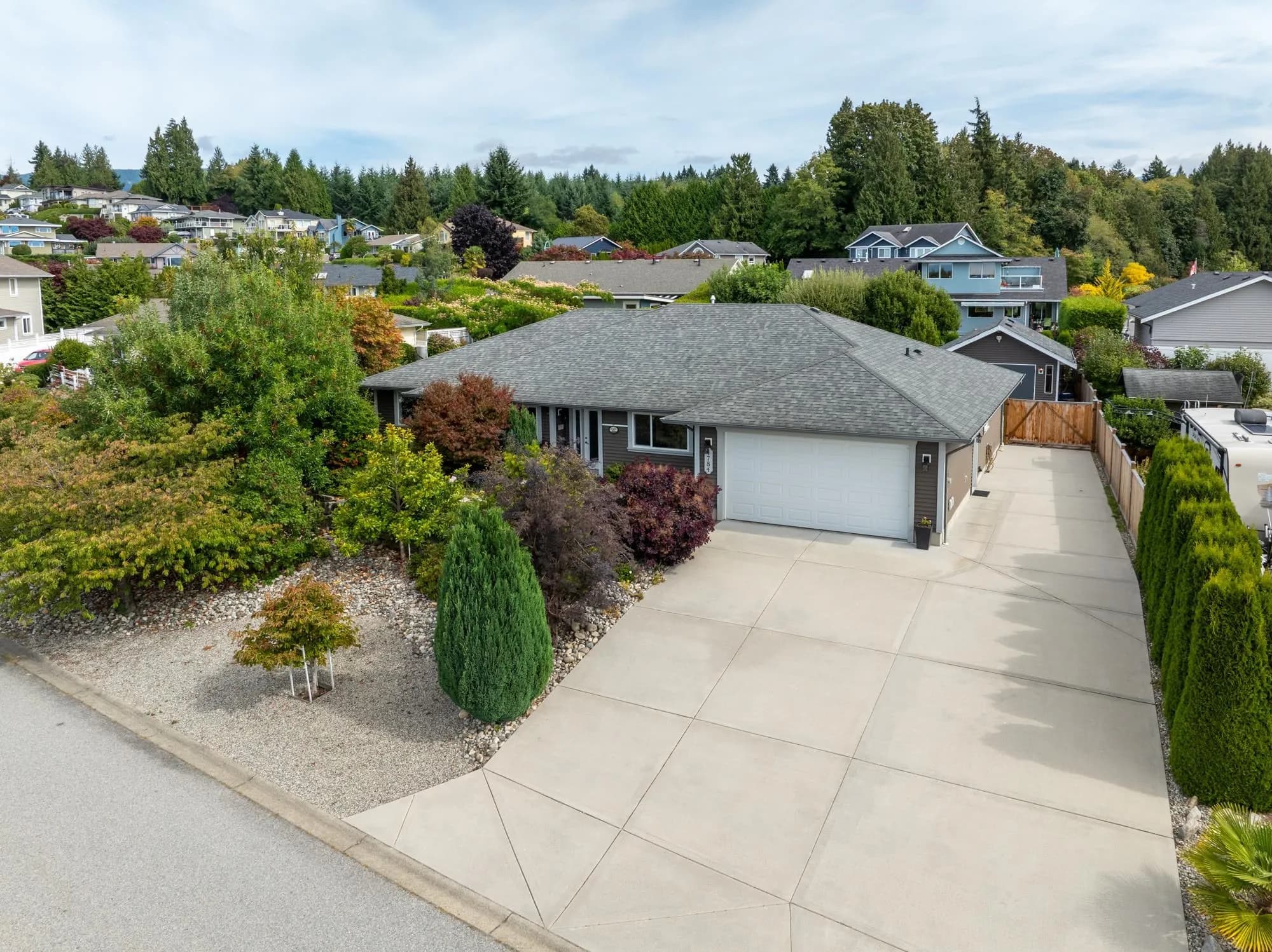 4784 Tamarack Place, Sechelt, BC V7Z 0E8 — image 36