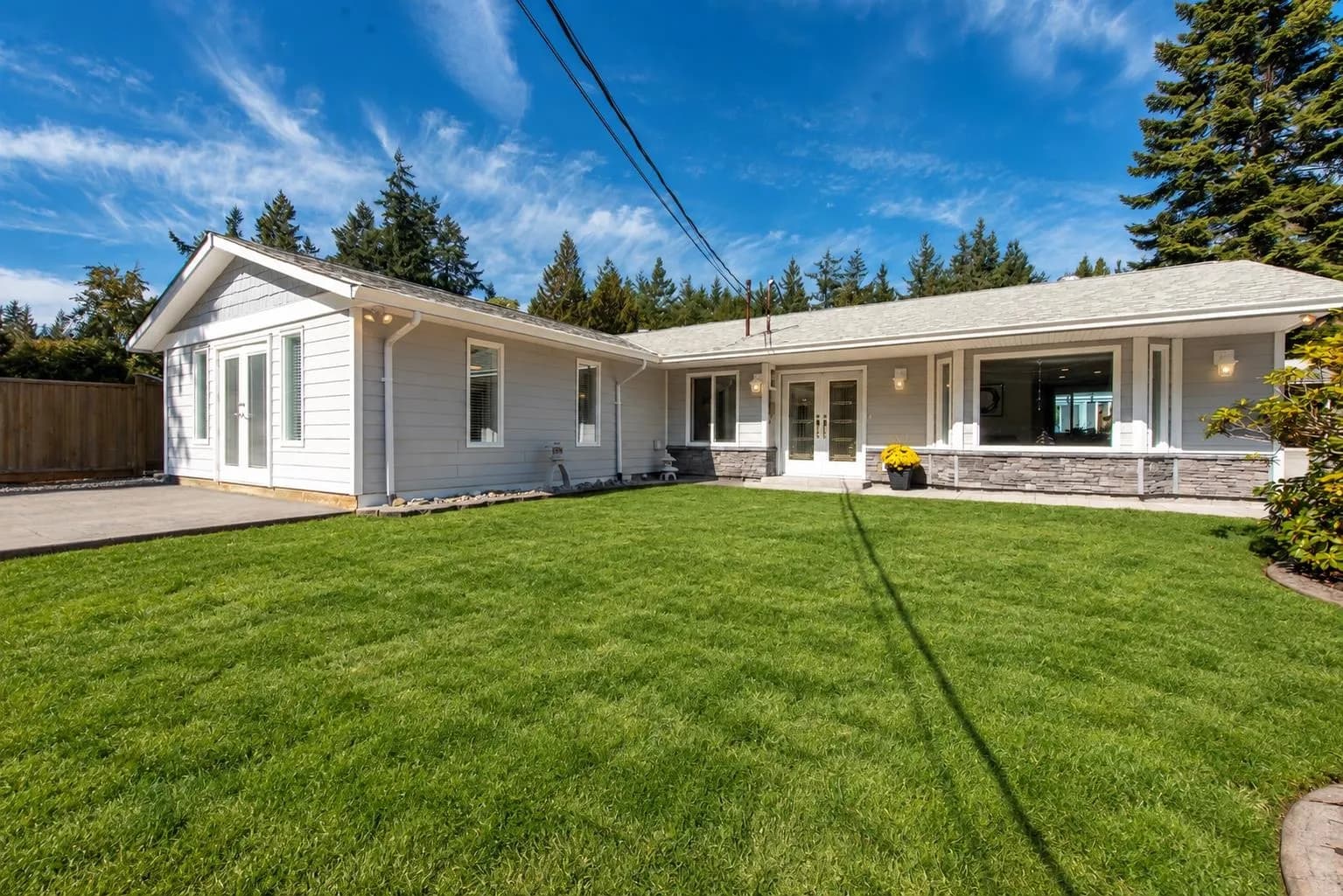4144 Browning Road, Sechelt, BC V7Z 0A2 — image 1