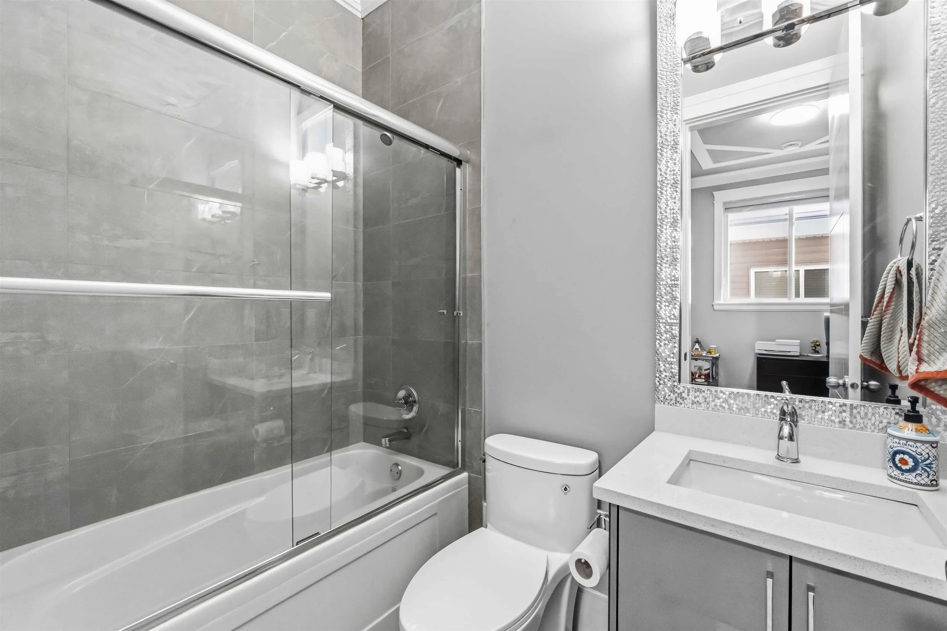 17359 64a Avenue, Surrey, BC V3S 2H8 — image 21