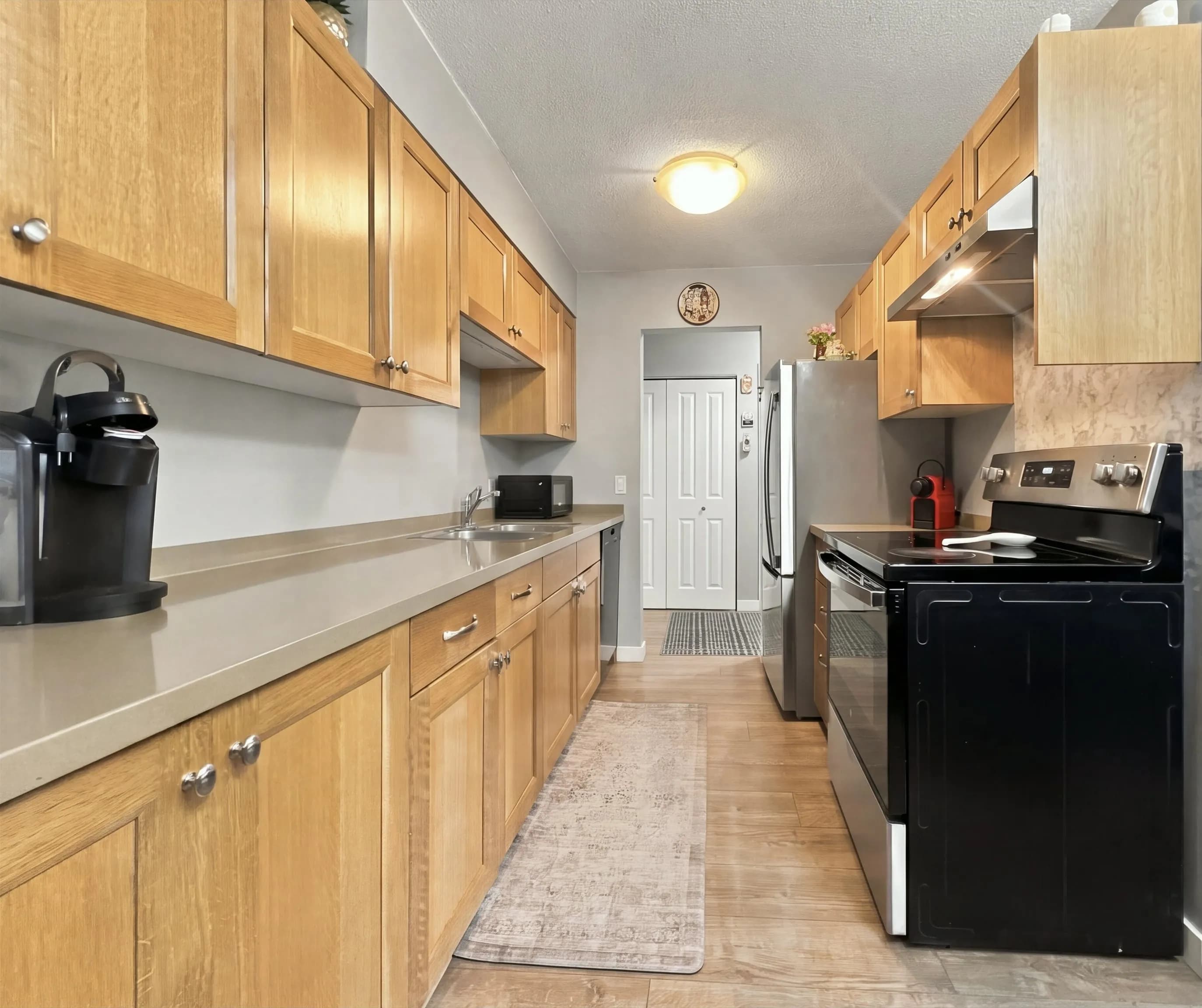 302 371 Ellesmere Avenue, Burnaby, BC V5B 3T1 — image 4