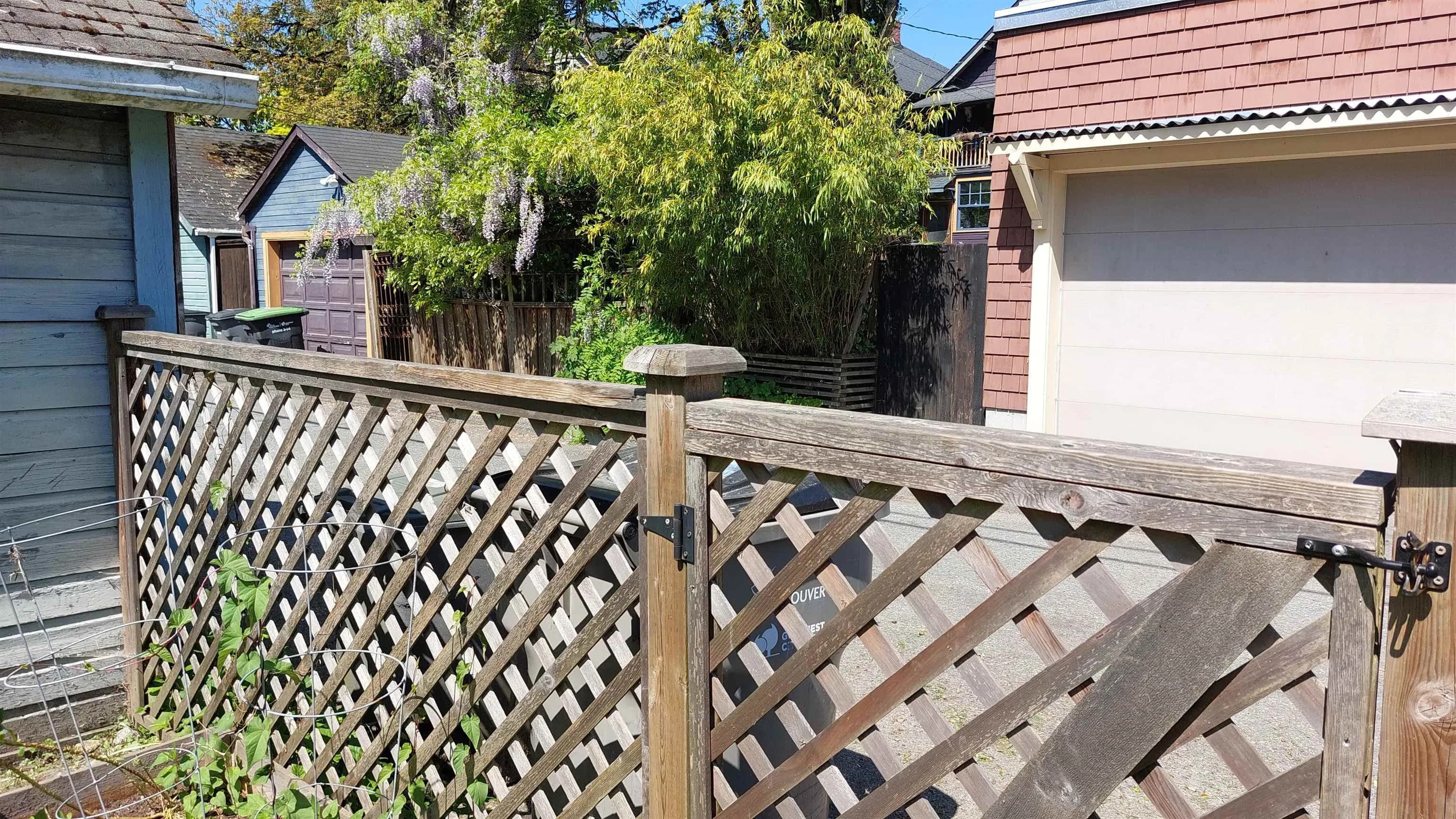 1951 Napier Street, Vancouver, BC V5L 2N6 — image 16