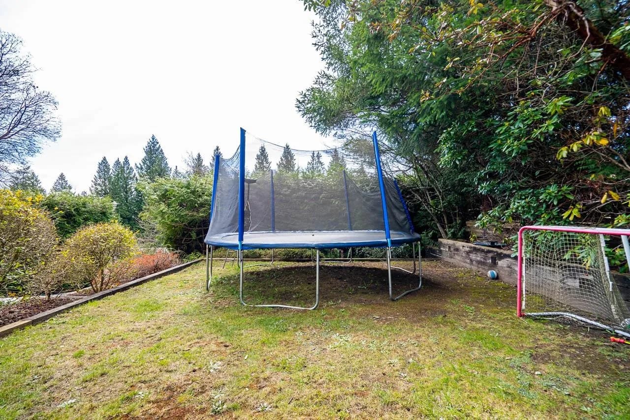 4643 Port View Place, West Vancouver, BC V7S 3A4 — image 39