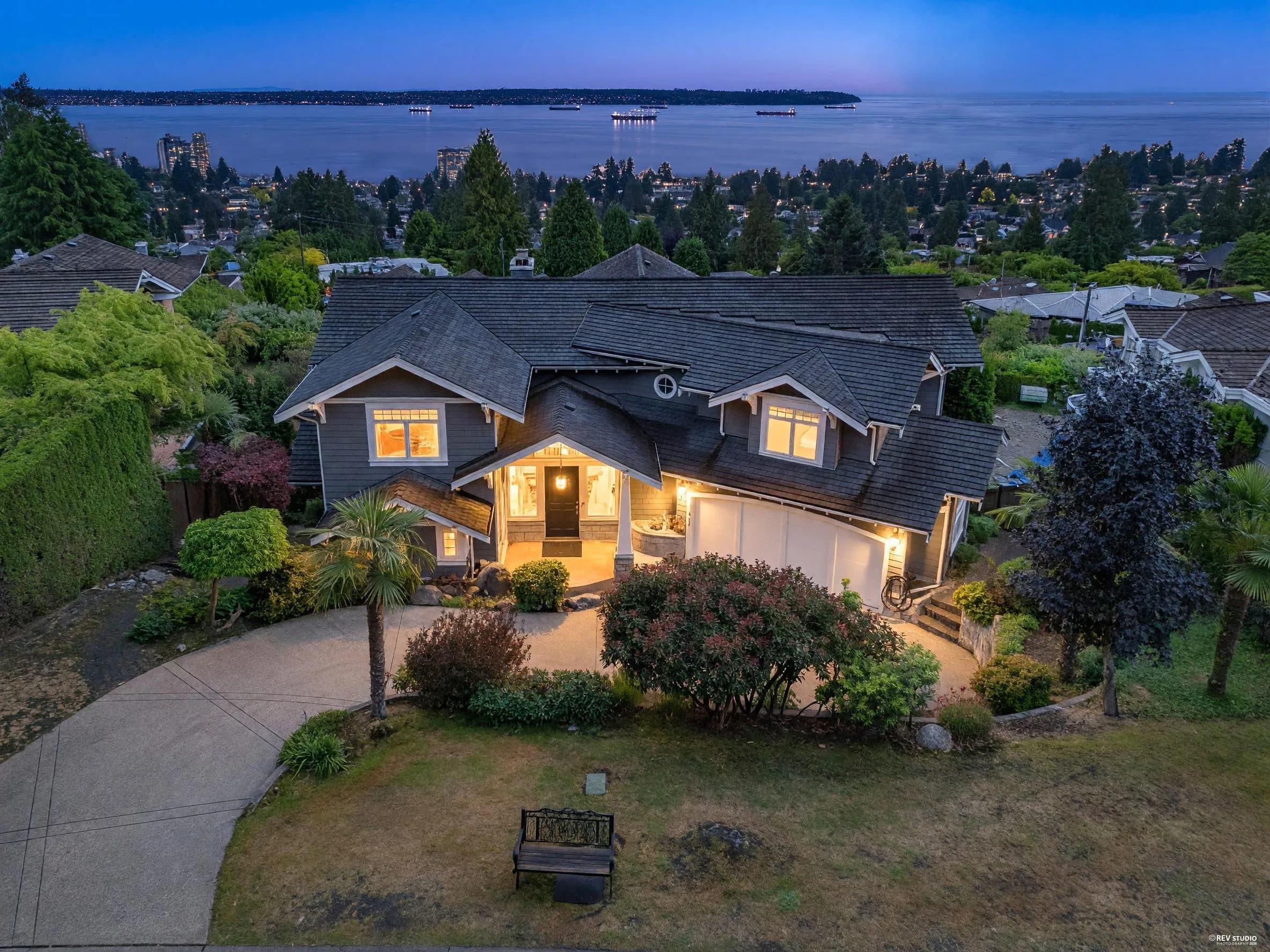 2340 Orchard Lane, West Vancouver, BC V7V 4X6 — image 3