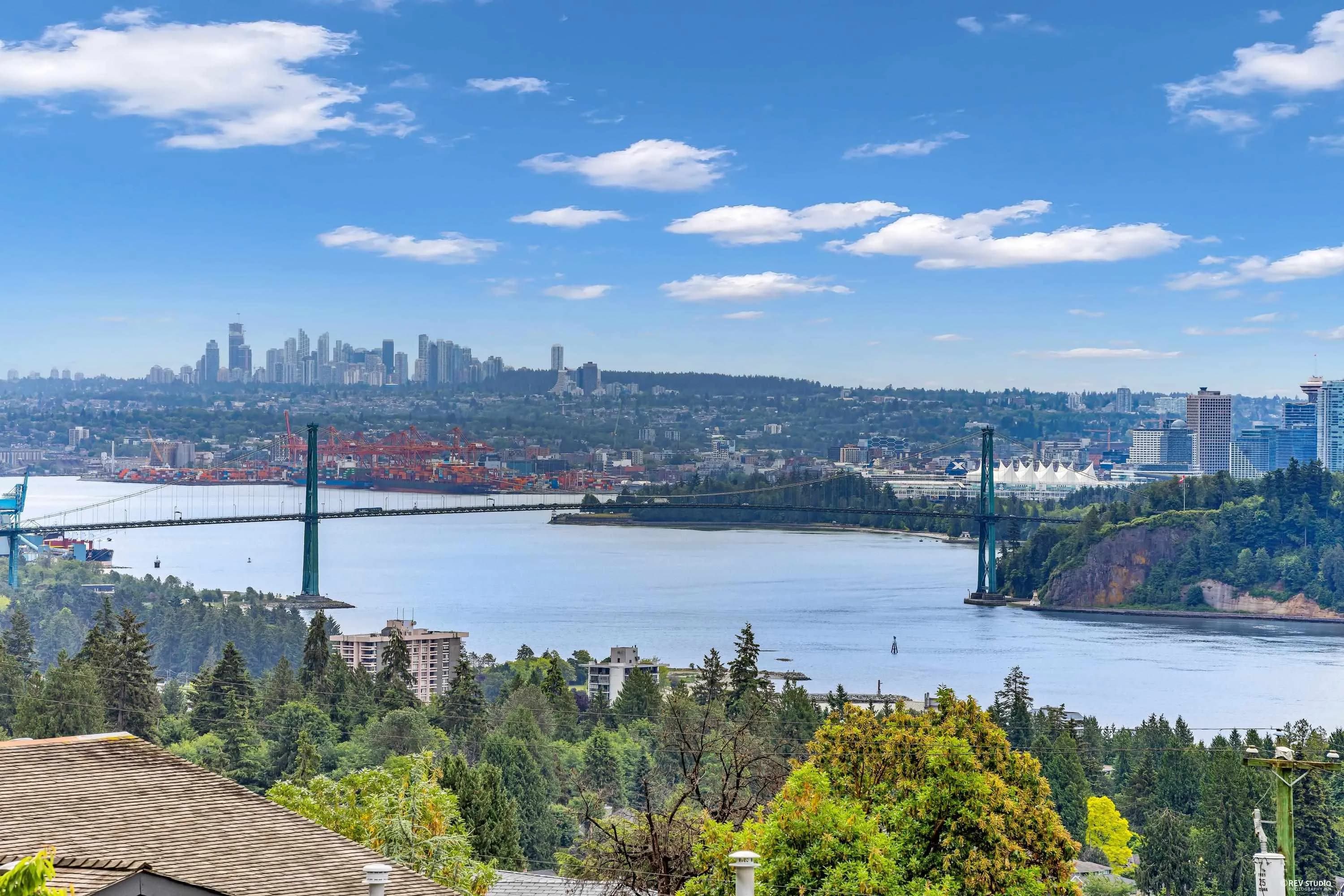 2340 Orchard Lane, West Vancouver, BC V7V 4X6 — image 2