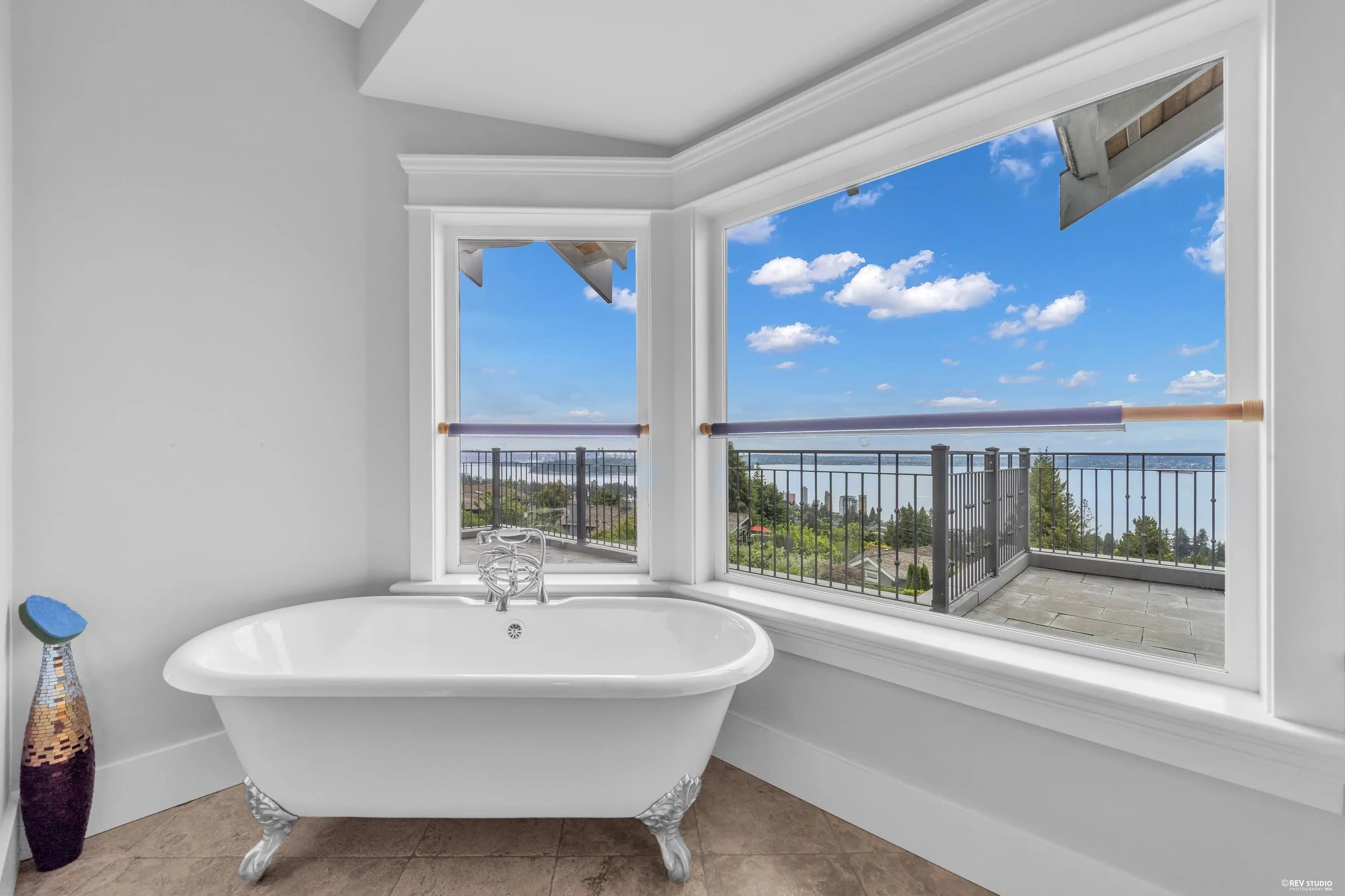 2340 Orchard Lane, West Vancouver, BC V7V 4X6 — image 18
