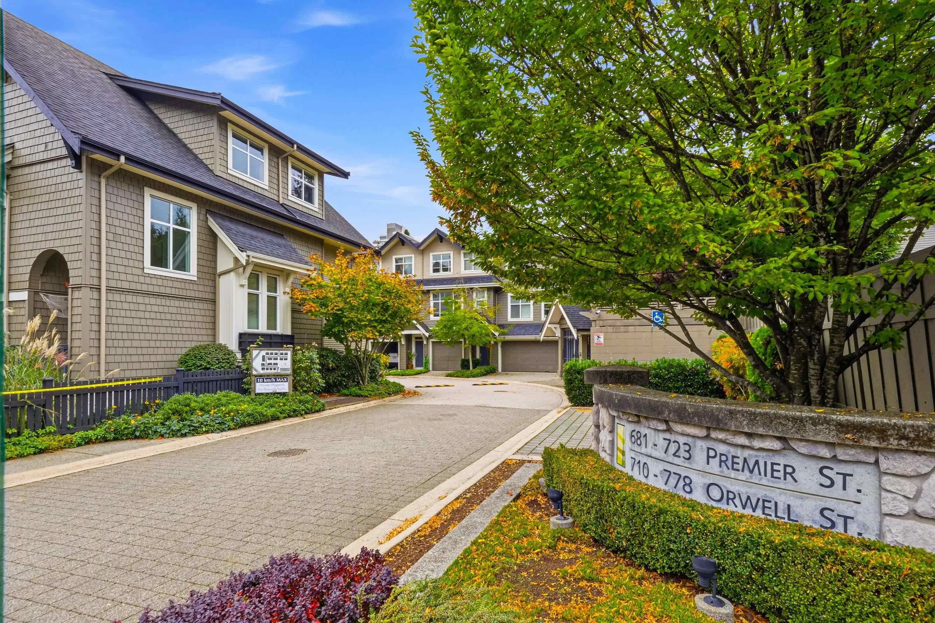 709 Premier Street, North Vancouver, BC V7J 0A5 — image 2
