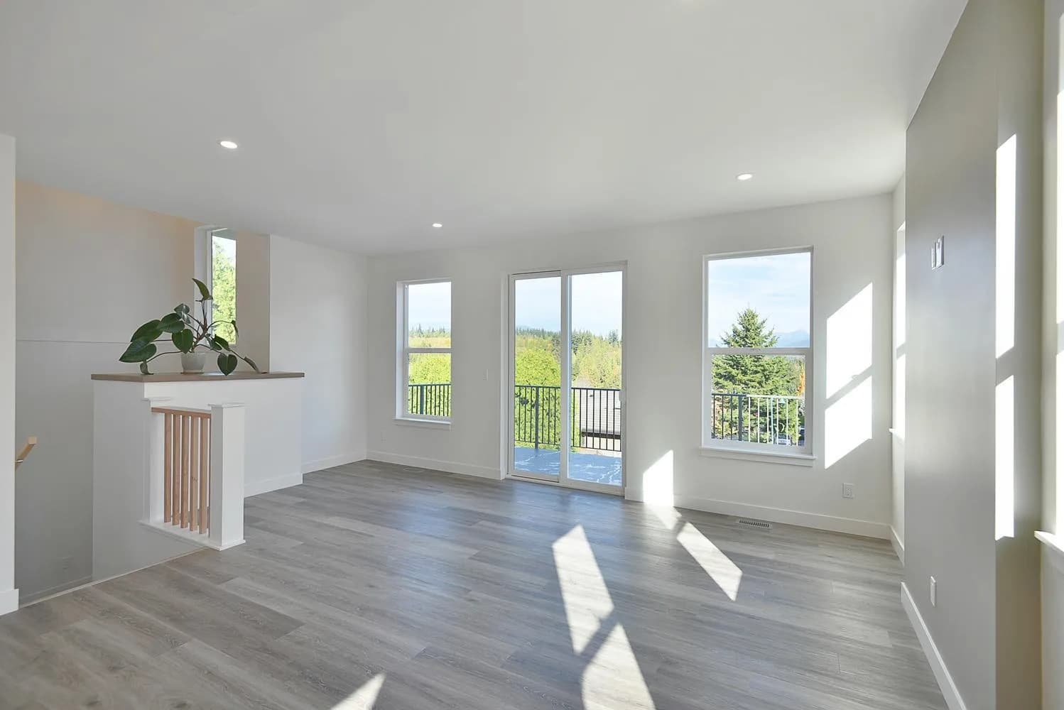 5825 Trail Avenue, Sechelt, BC V7Z 0K5 — image 6