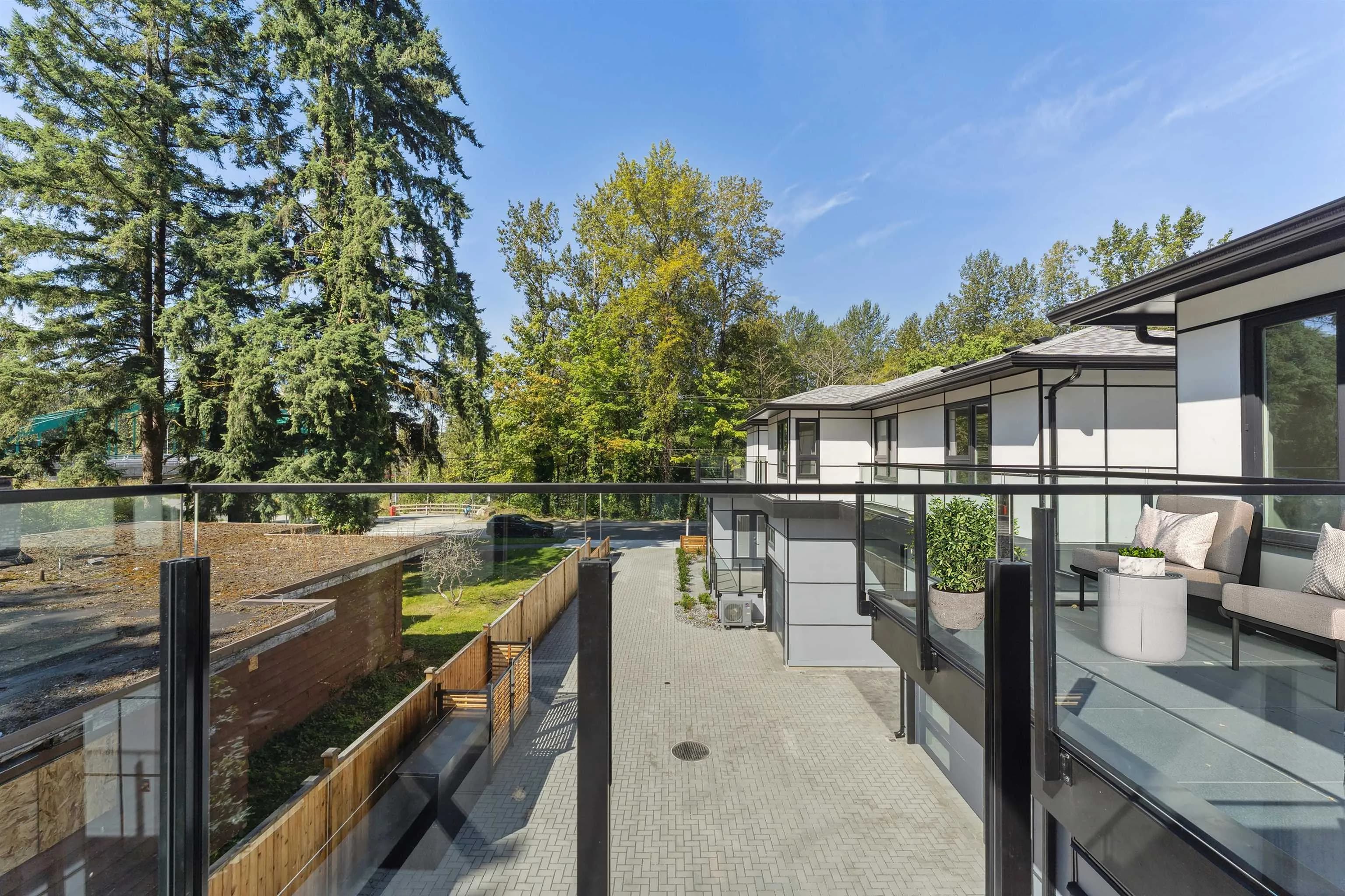 842 St. Denis Avenue, North Vancouver, BC V7J 2G4 — image 15