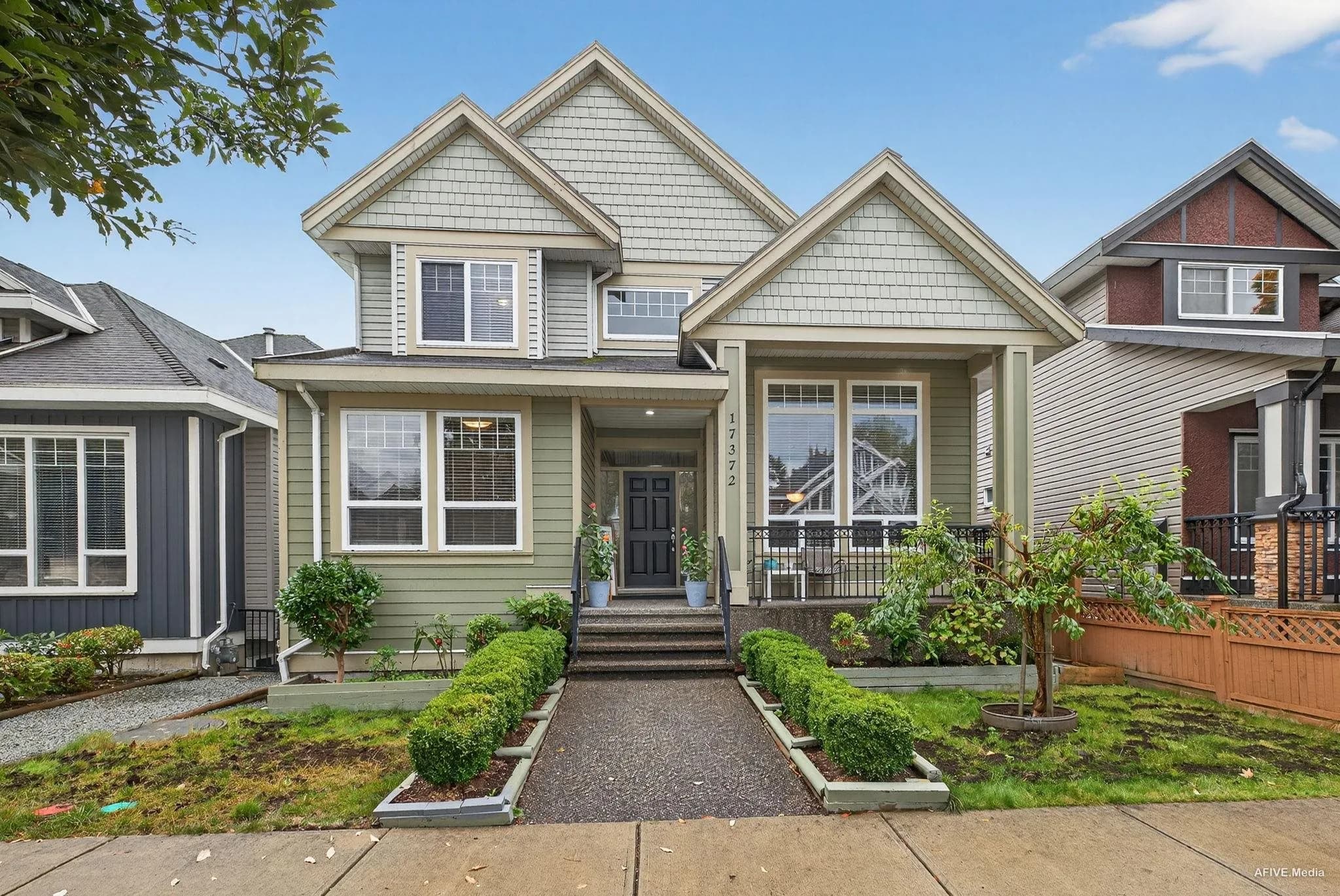 Avenue 17372 64a Avenue, Surrey, BC V3S 2H8 — image 1