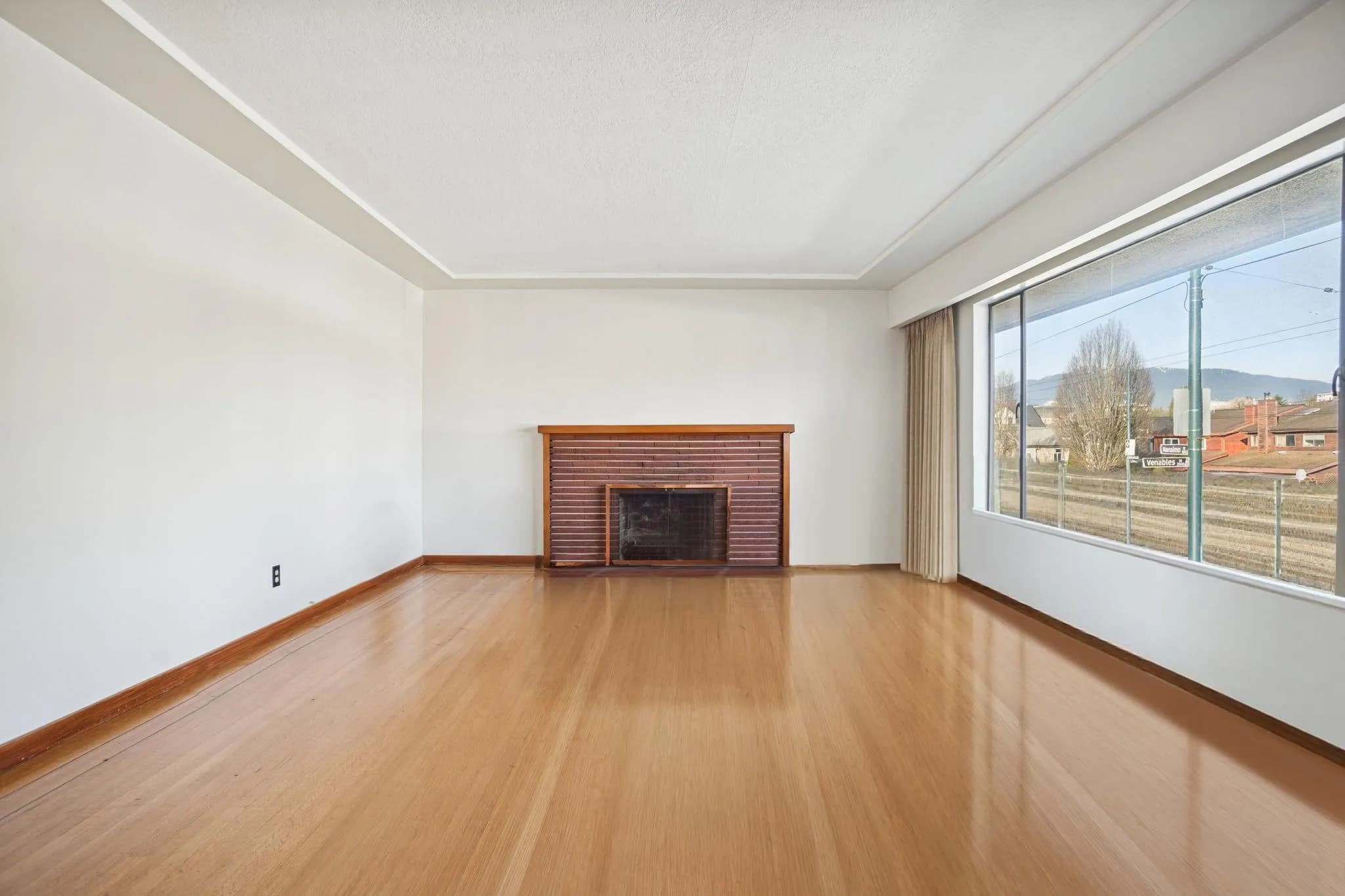 925 Nanaimo Street, Vancouver, BC V5L 4T1 — image 7