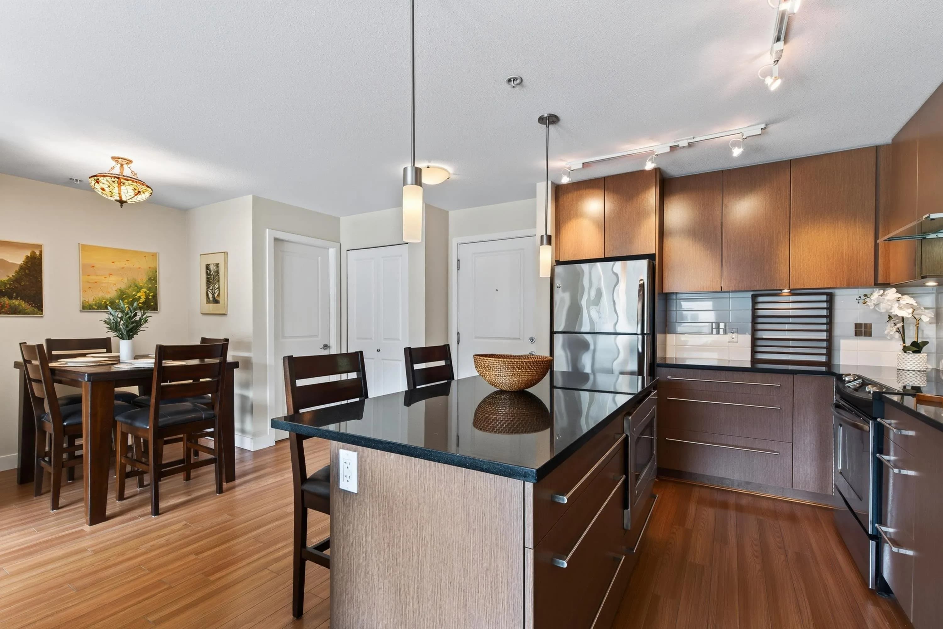 221 15745 Croydon Drive, Surrey, BC V3Z 2L5 — image 11