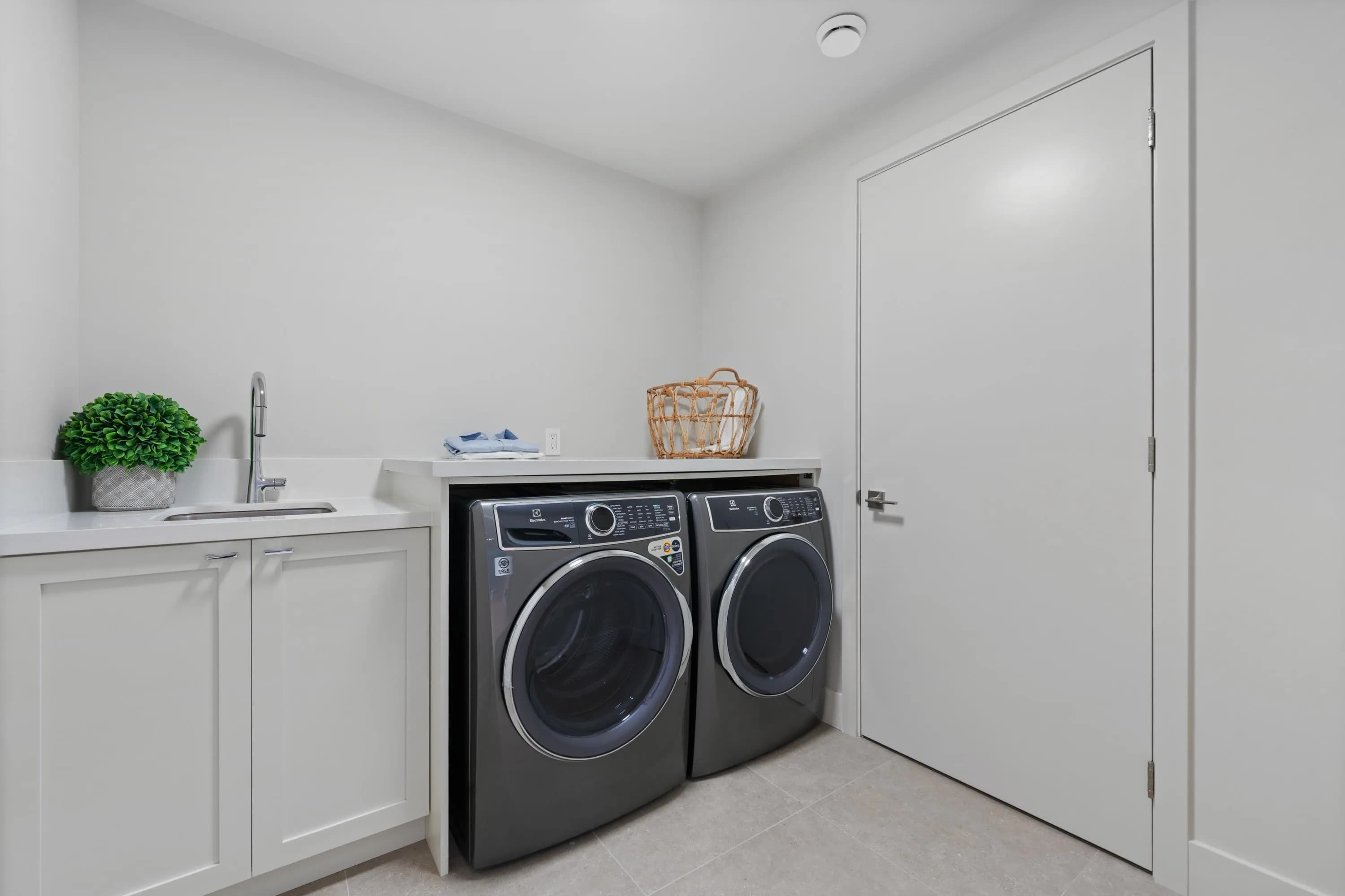 5663 Westport Road, West Vancouver, BC V7W 1V3 — image 33