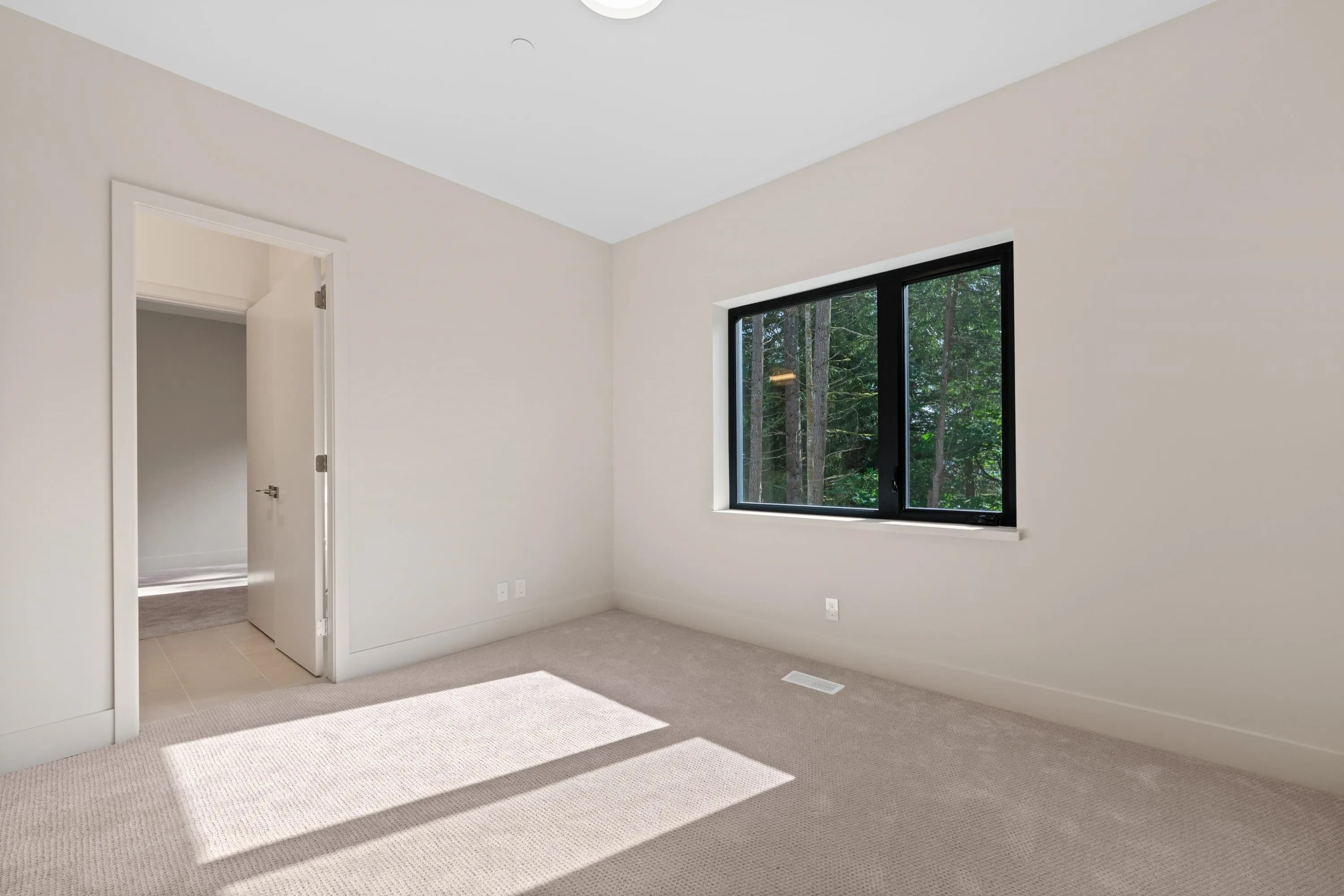 5663 Westport Road, West Vancouver, BC V7W 1V3 — image 28