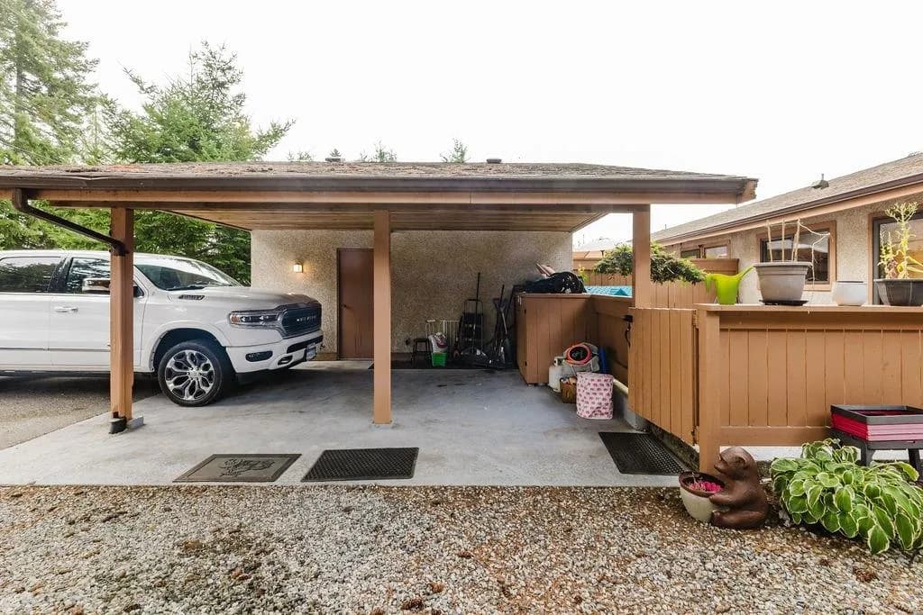 841 North Road, Gibsons, BC V0N 1V9 — image 22