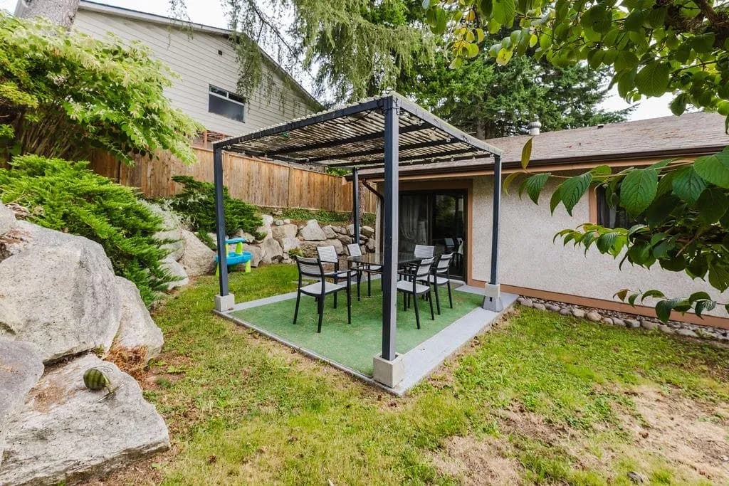 841 North Road, Gibsons, BC V0N 1V9 — image 19
