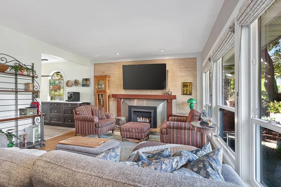 535 E Keith Road, North Vancouver, BC V7L 1W3 — image 4