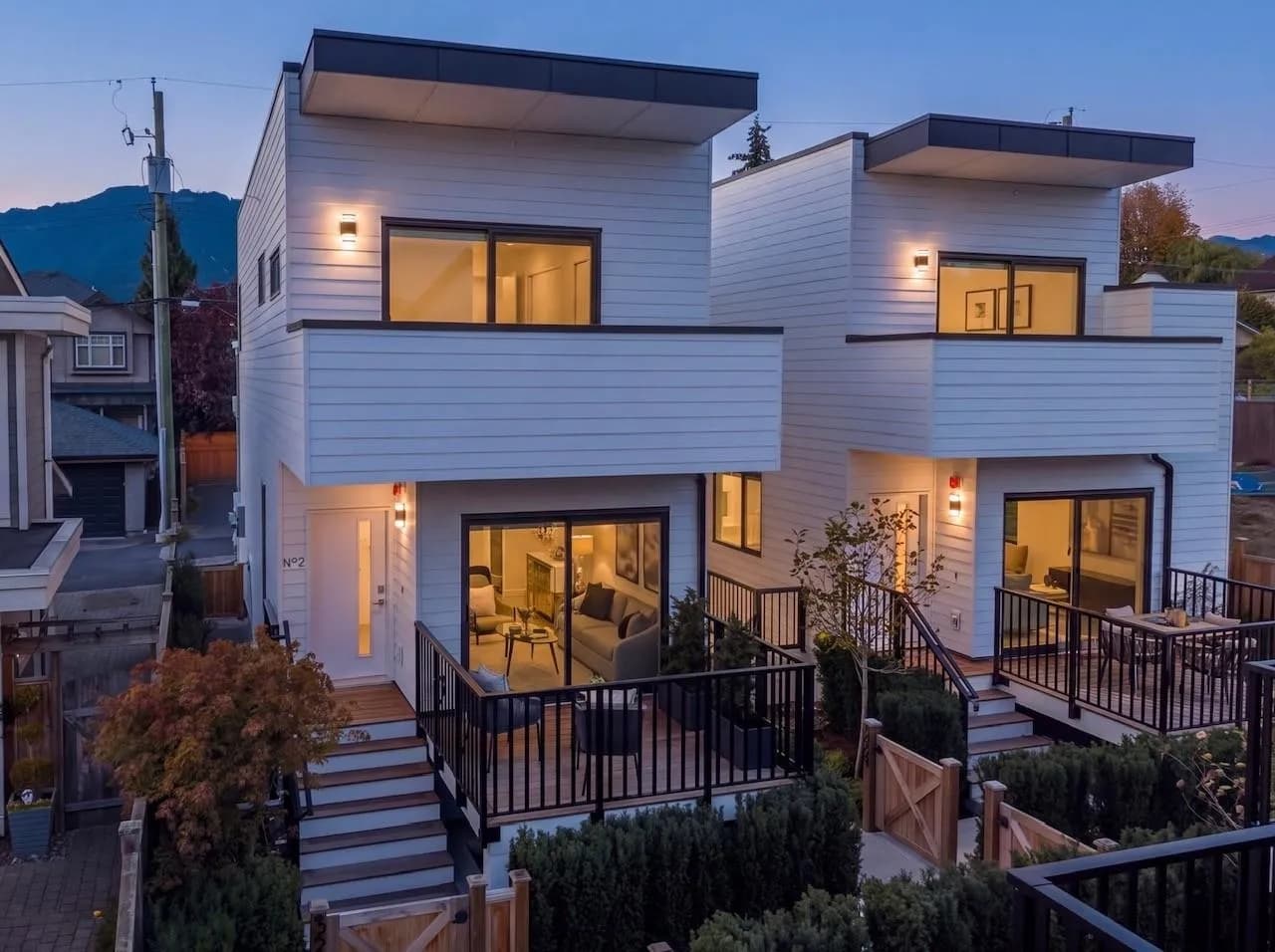 2 328 W 14th Street, North Vancouver, BC V7M 1P5 — image 1