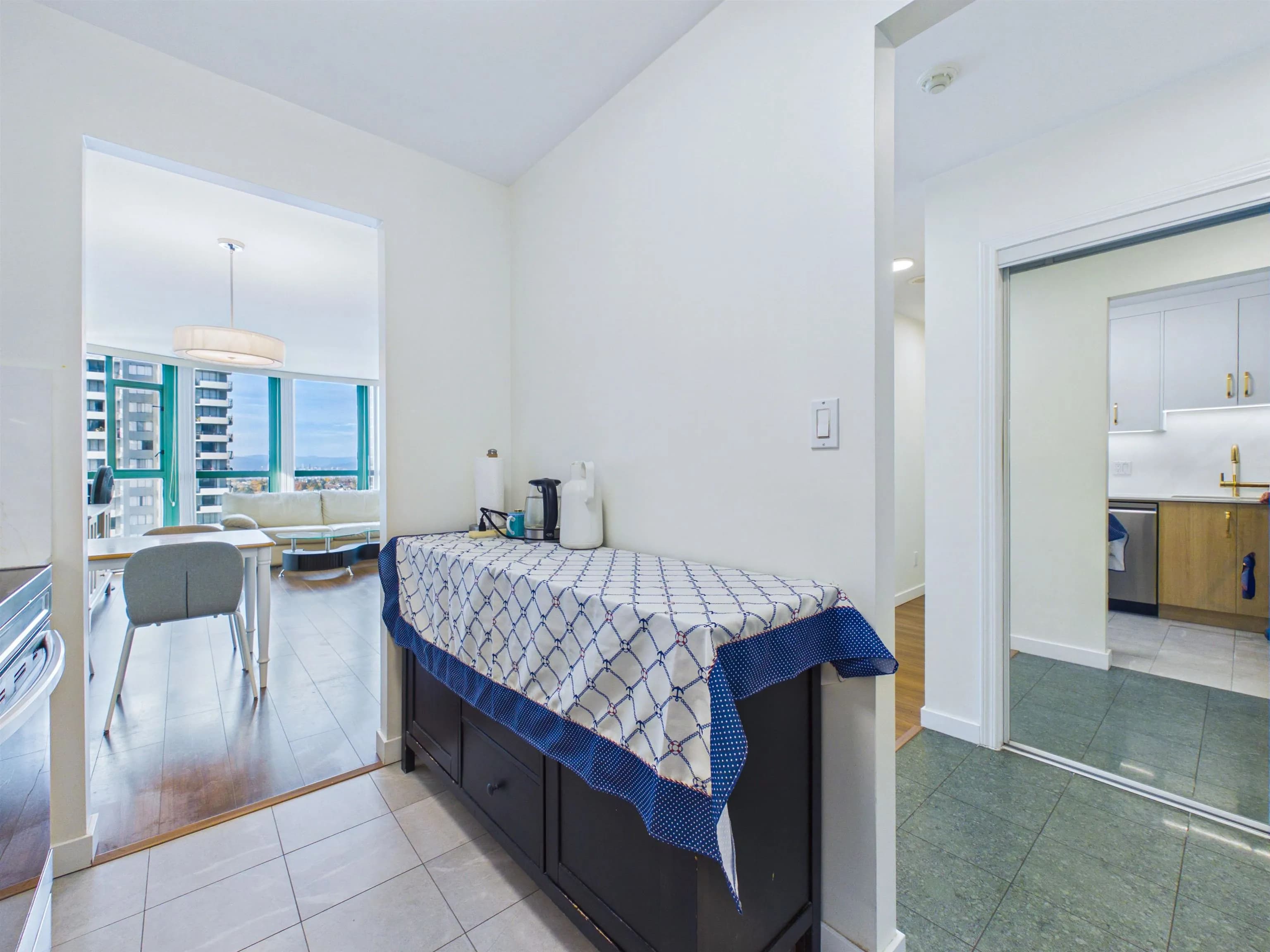 1705 5833 Wilson Avenue, Burnaby, BC V5H 4R8 — image 9