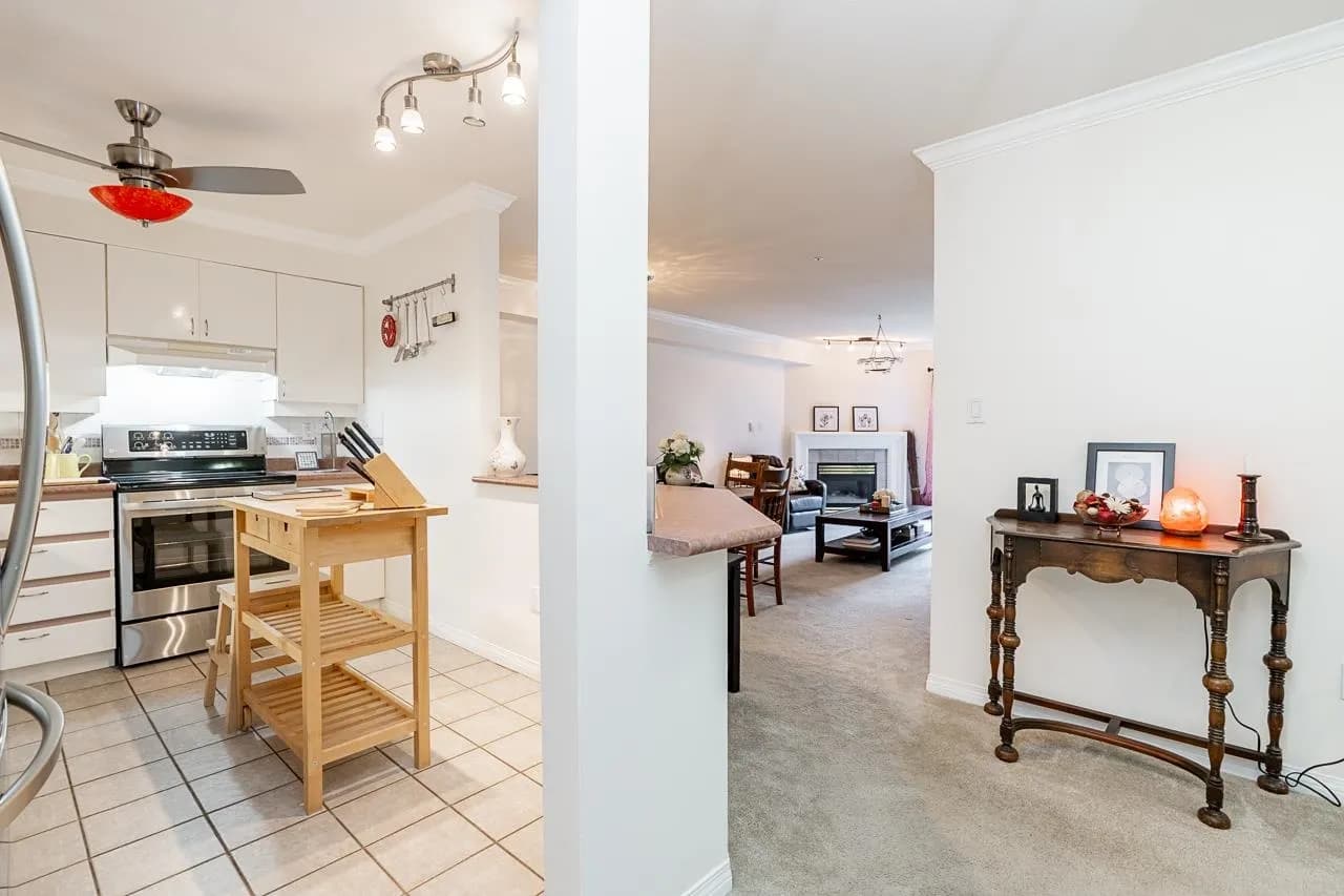 202 15130 29a Avenue, Surrey, BC V4P 3B1 — image 3