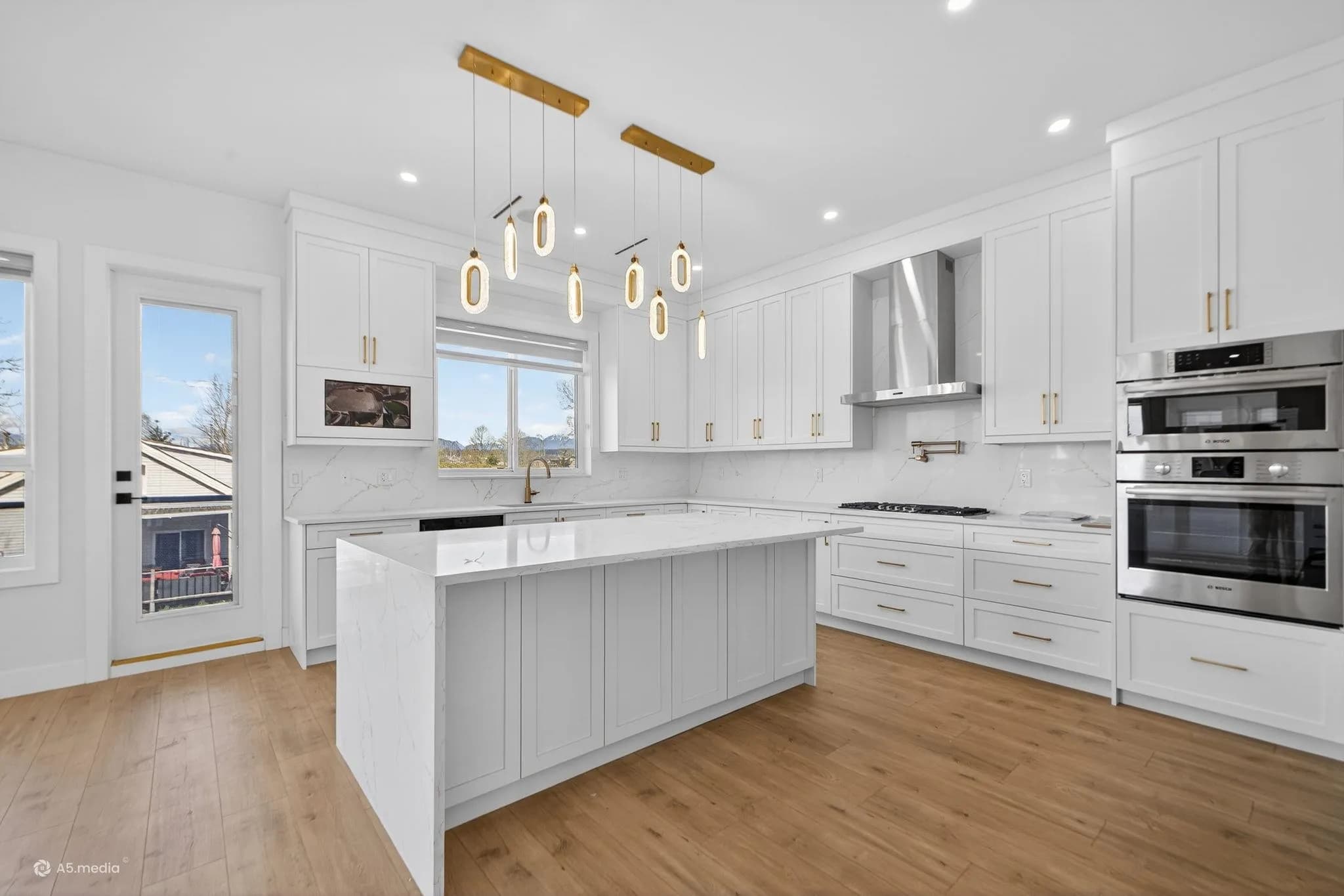 12927 115a Avenue, Surrey, BC V3R 2R3 — image 4