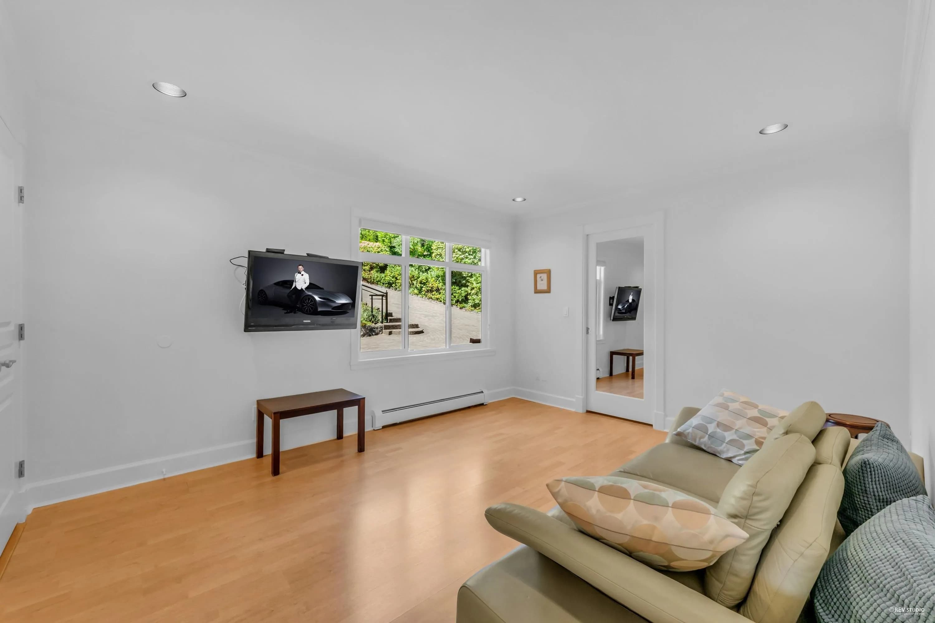 574 St. Andrews Place, West Vancouver, BC V7S 1V8 — image 22