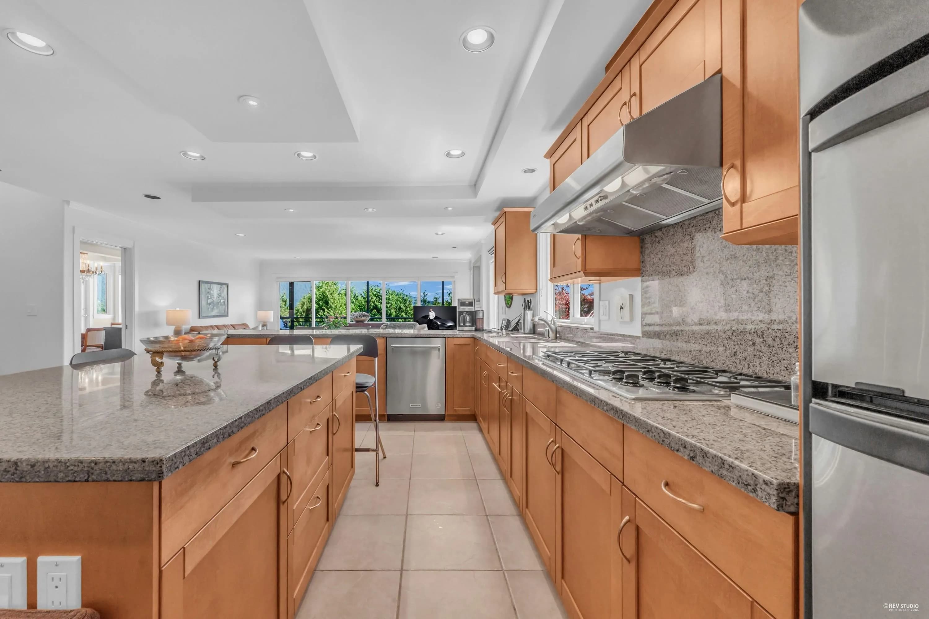 574 St. Andrews Place, West Vancouver, BC V7S 1V8 — image 13
