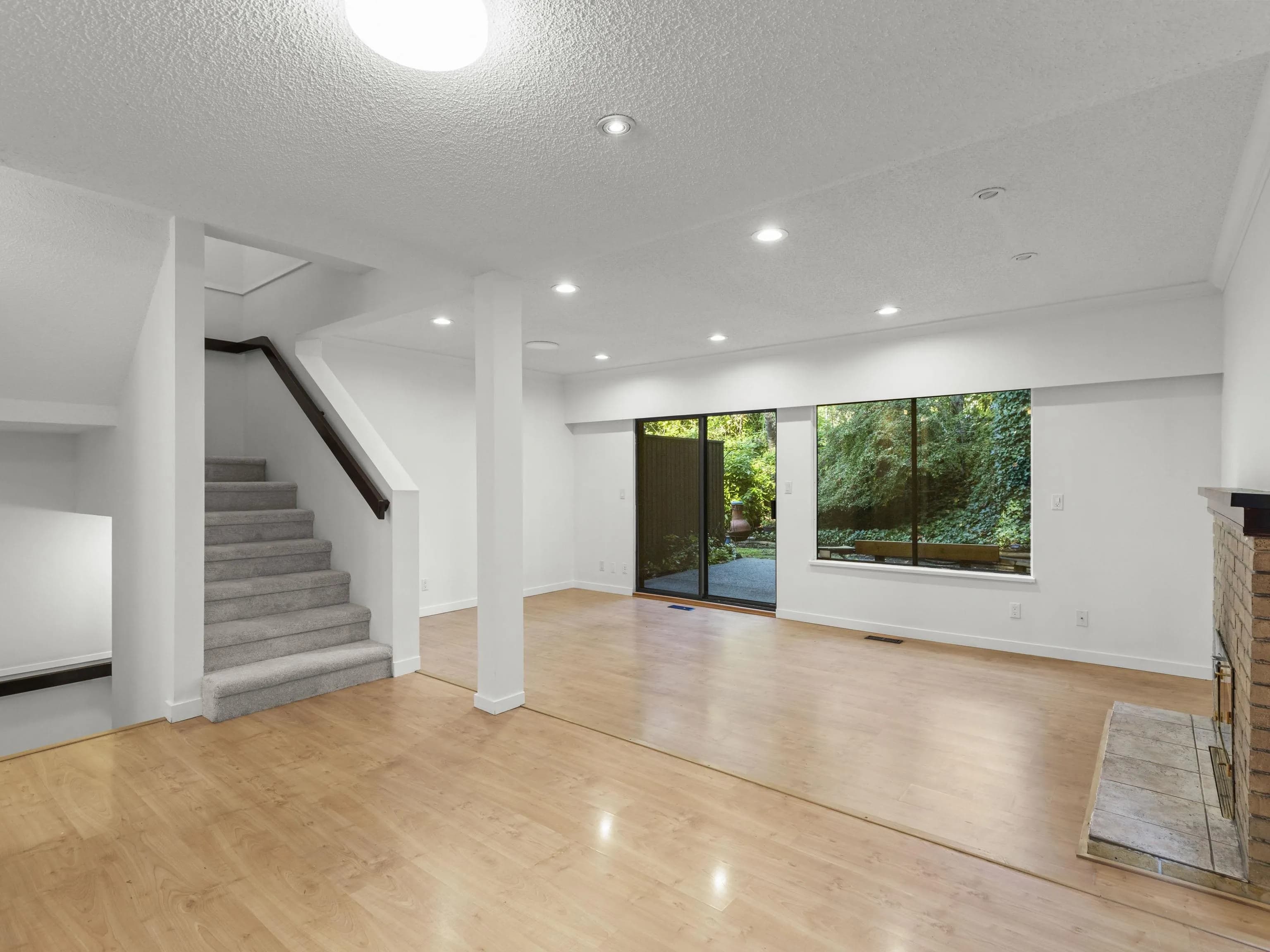 1996 Purcell Way, North Vancouver, BC V7J 3K3 — image 11