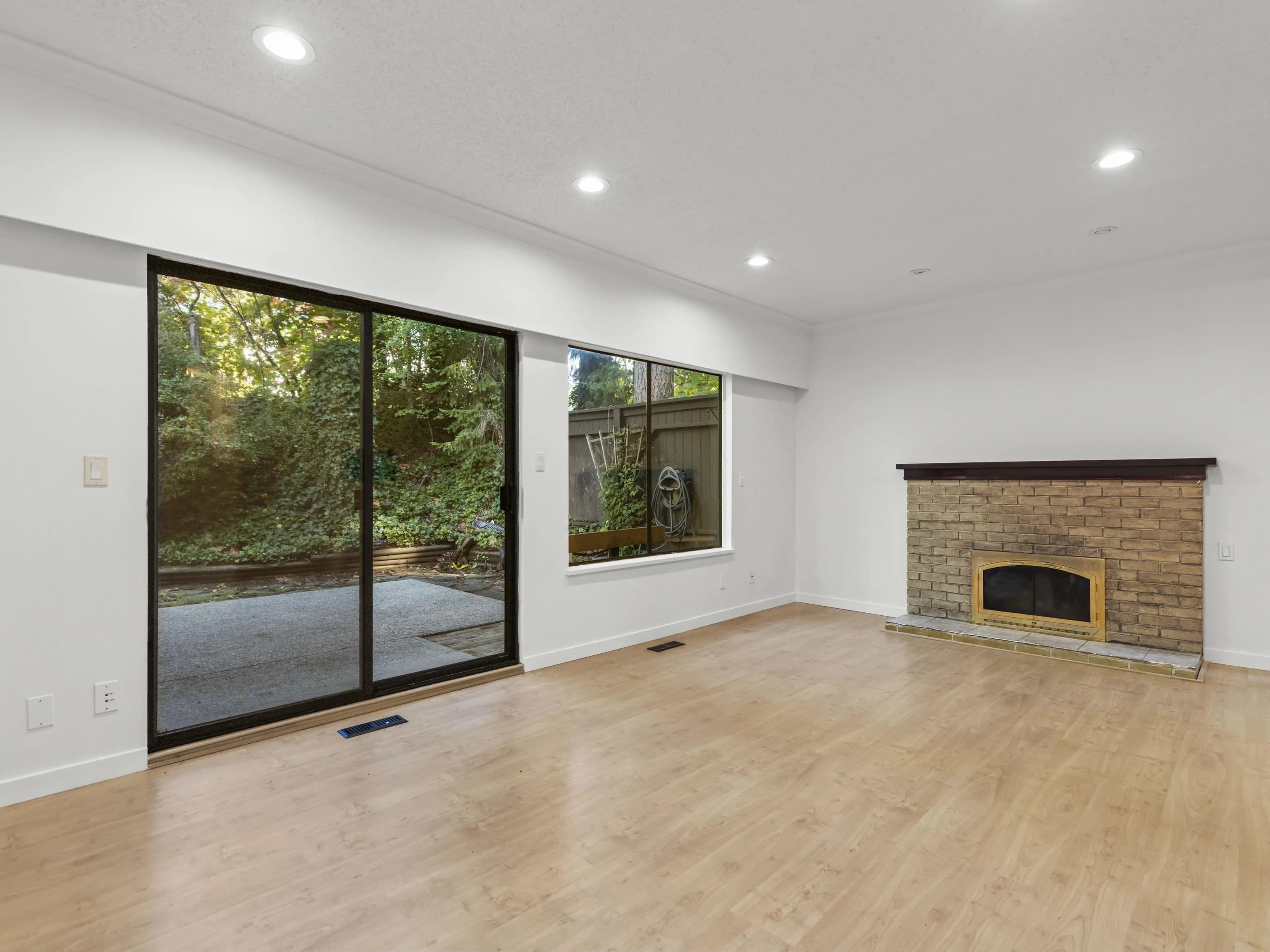 1996 Purcell Way, North Vancouver, BC V7J 3K3 — image 14