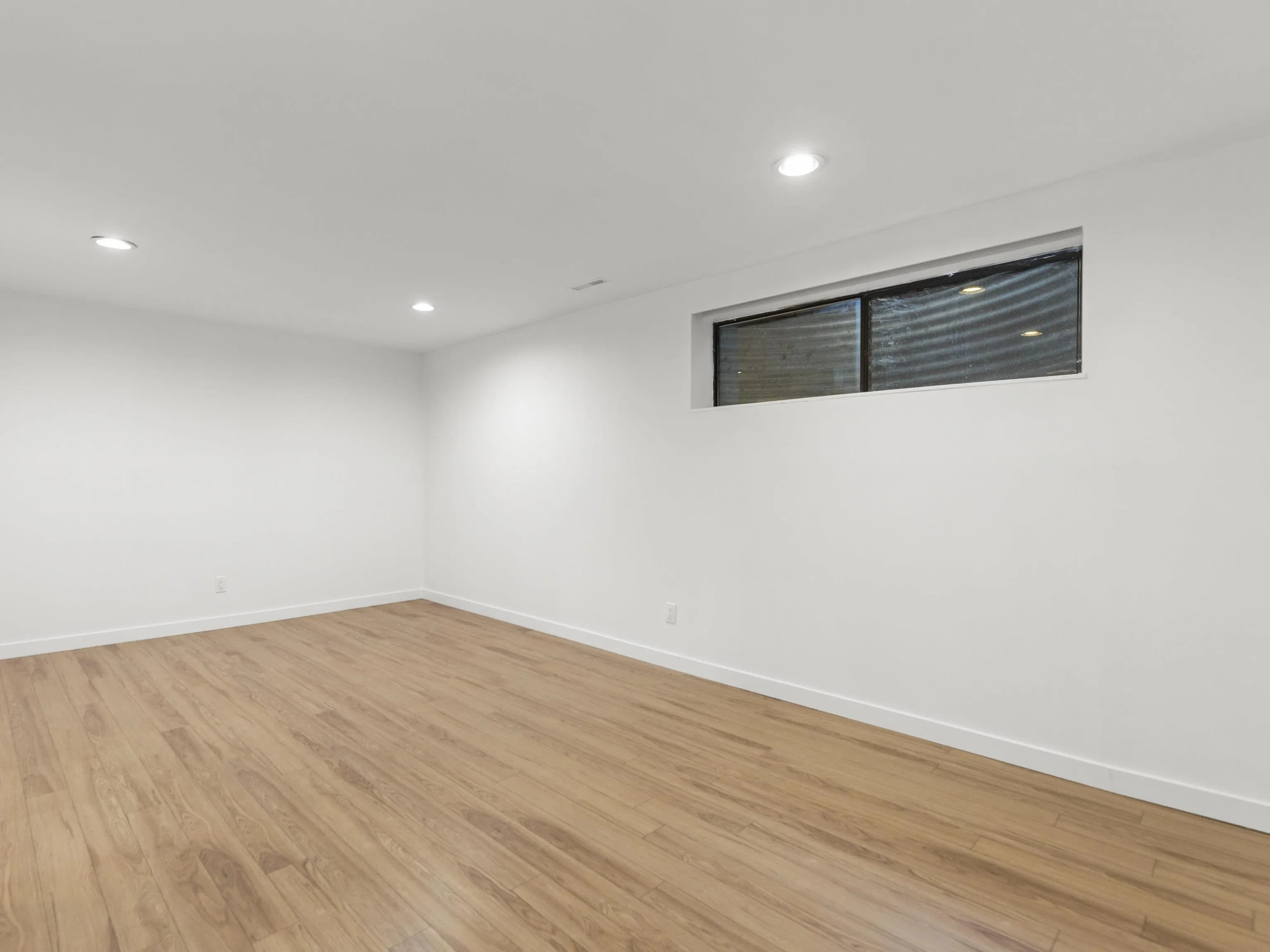 1996 Purcell Way, North Vancouver, BC V7J 3K3 — image 31