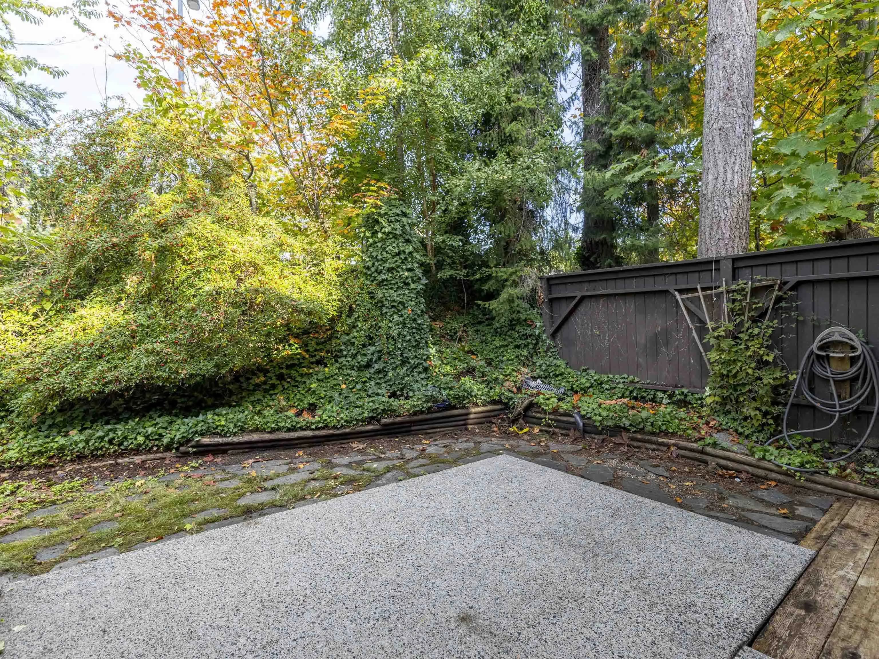 1996 Purcell Way, North Vancouver, BC V7J 3K3 — image 34