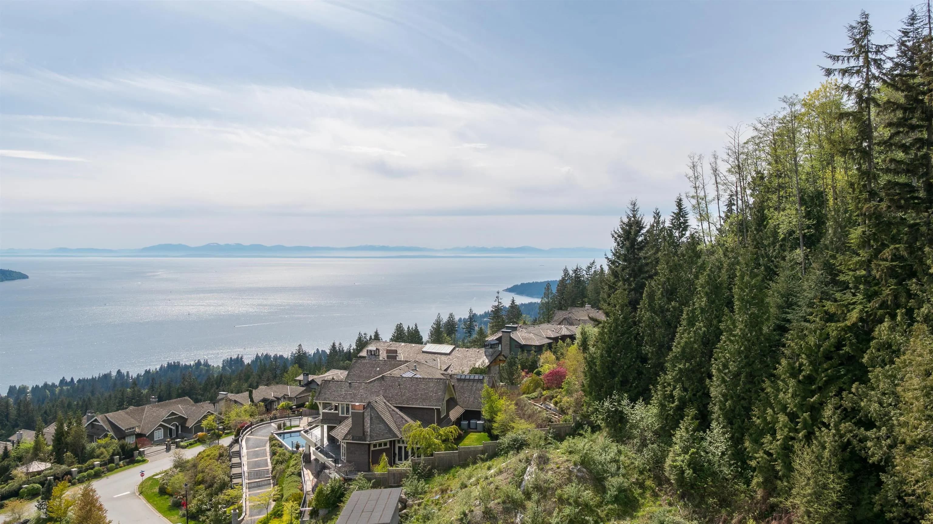 2345 Kadlec Court, West Vancouver, BC V7S 3K3 — image 26