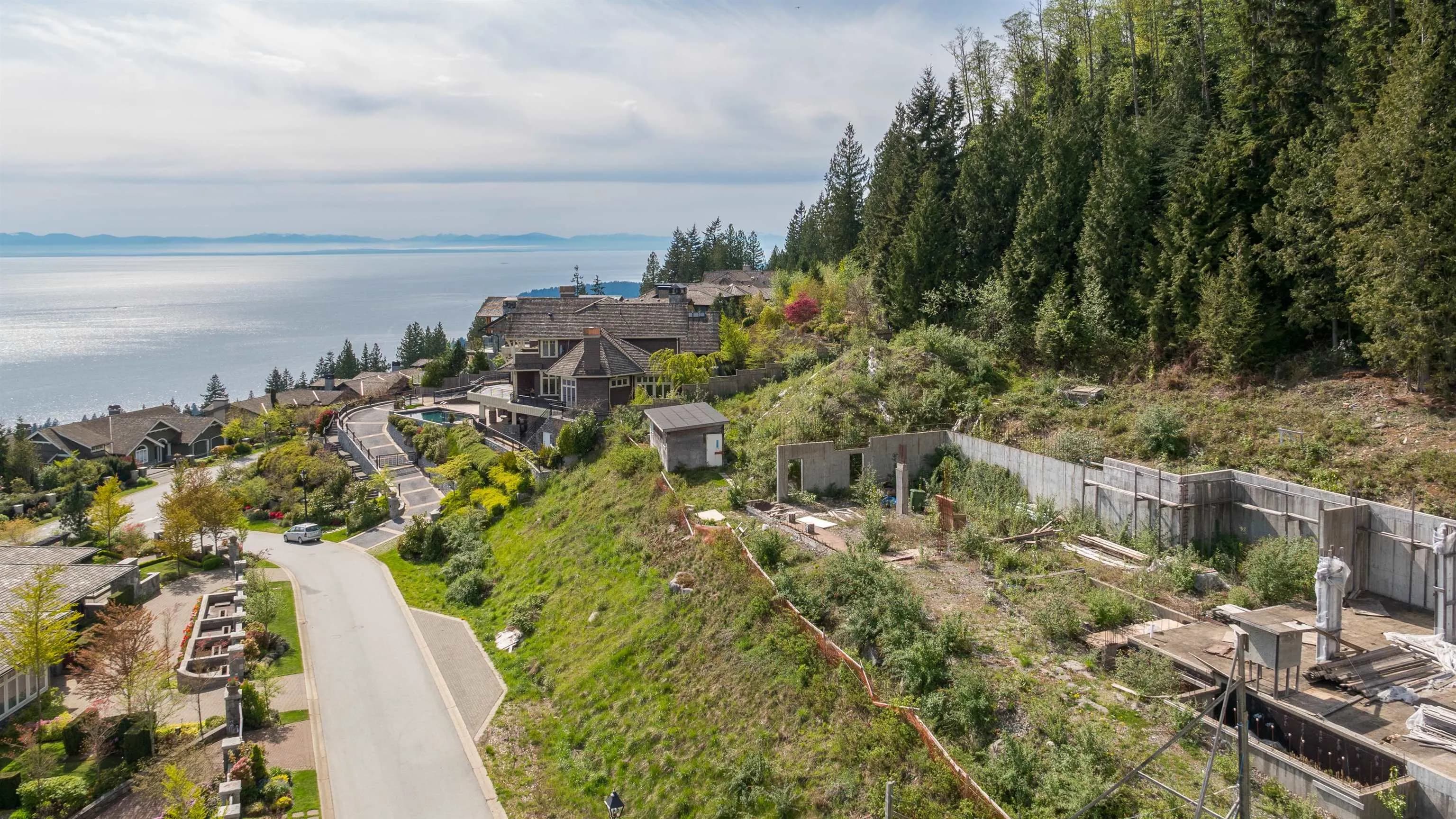 2345 Kadlec Court, West Vancouver, BC V7S 3K3 — image 32